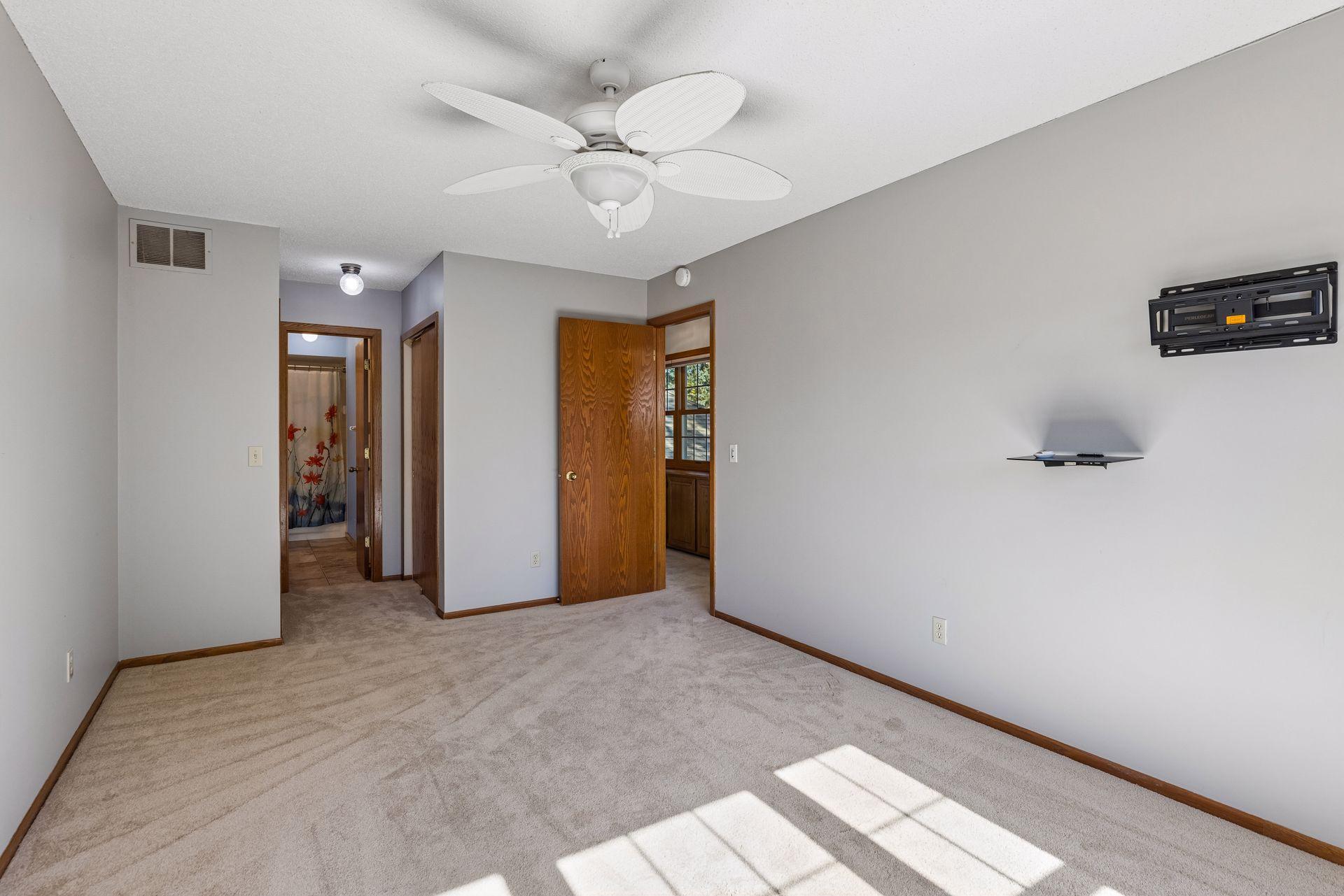 View of Residential at 11018 Oregon Curve, Bloomington MN 55438, Bloomington (31 of 77) - Mike Wilen | Minnesota Team Real Estate
