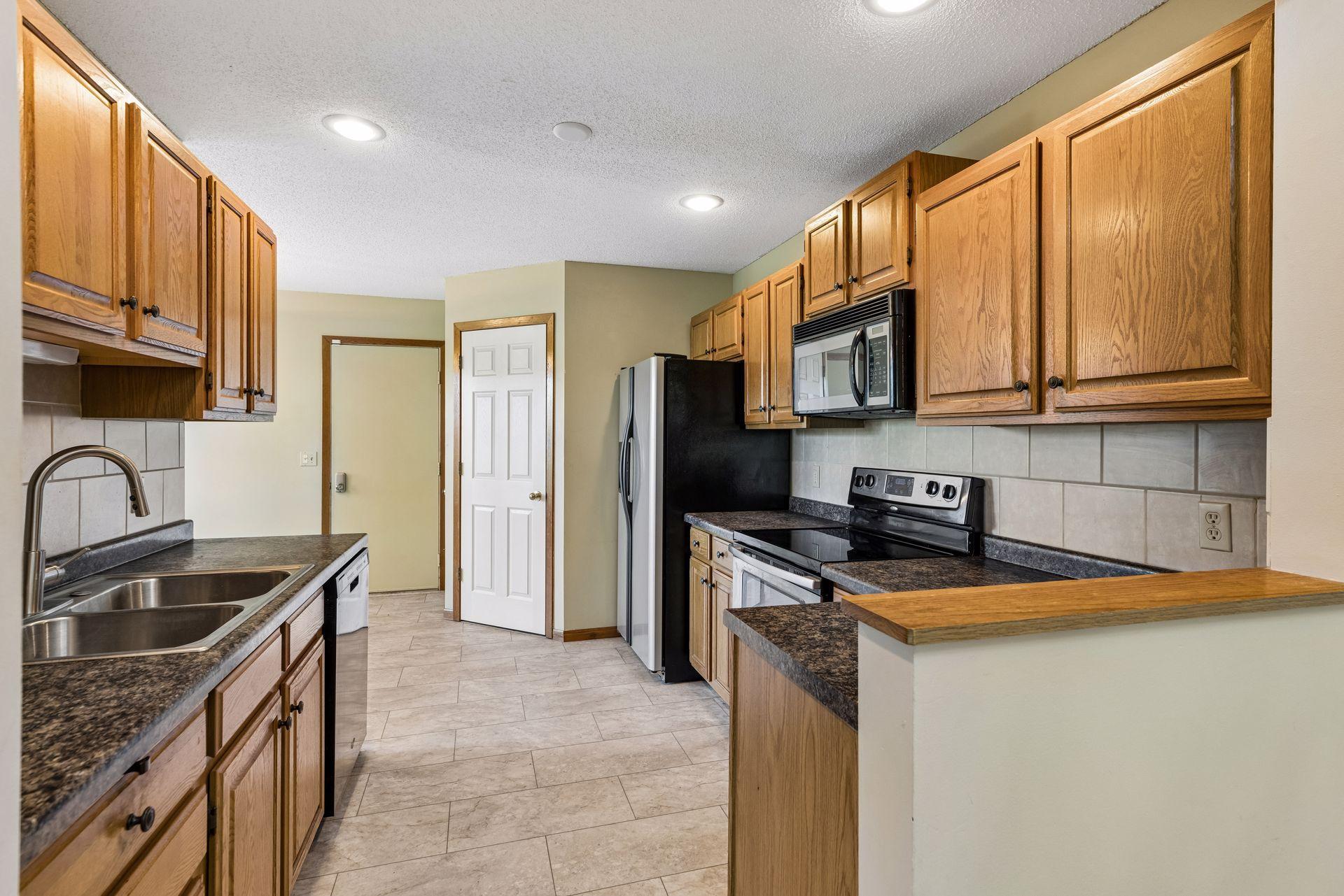 View of Residential at 11018 Oregon Curve, Bloomington MN 55438, Bloomington (28 of 77) - Mike Wilen | Minnesota Team Real Estate