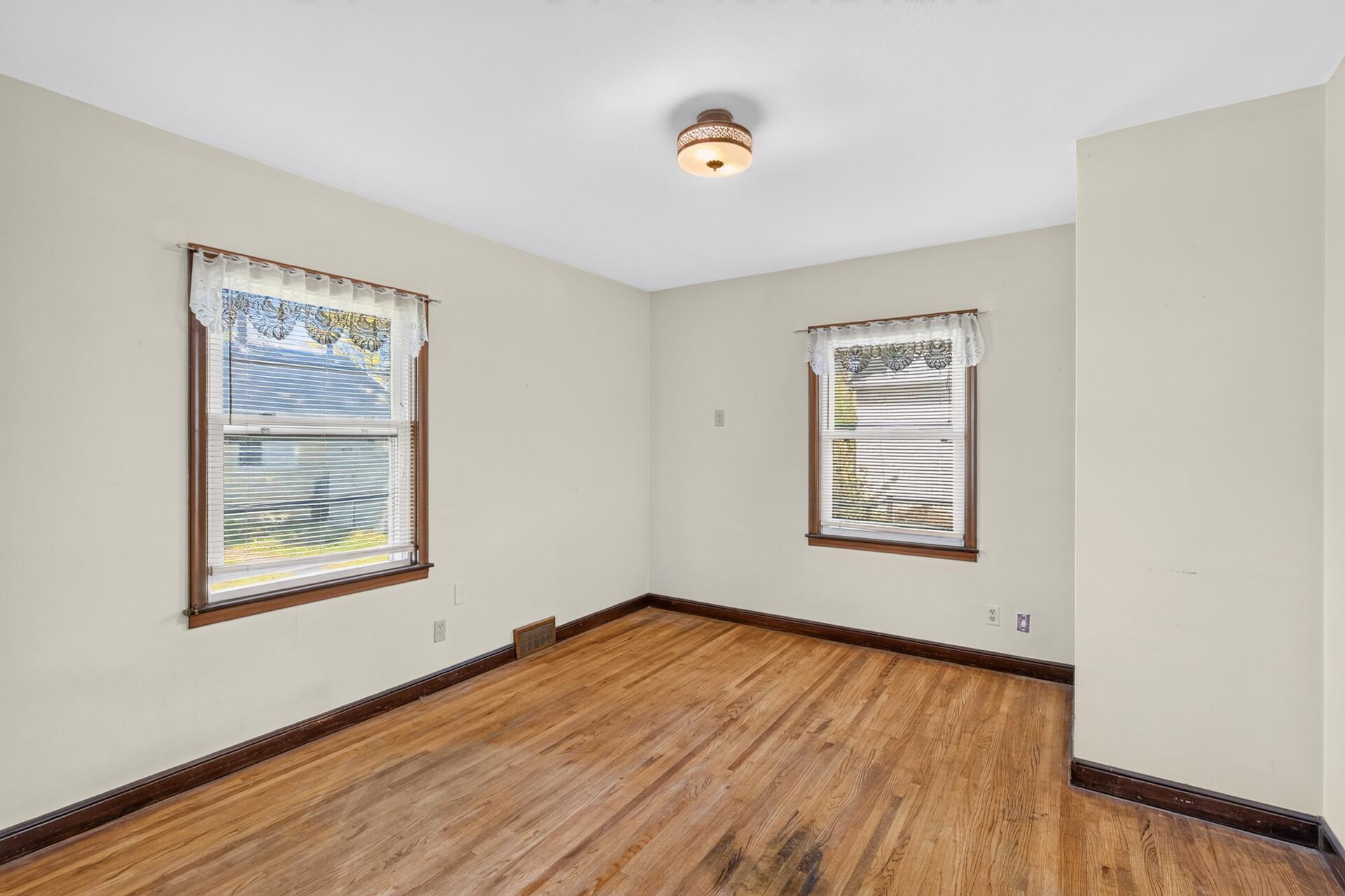 View of Residential at 1571 Arlington Avenue, Saint Paul MN 55106, Saint Paul (17 of 36) - Mike Wilen | Minnesota Team Real Estate