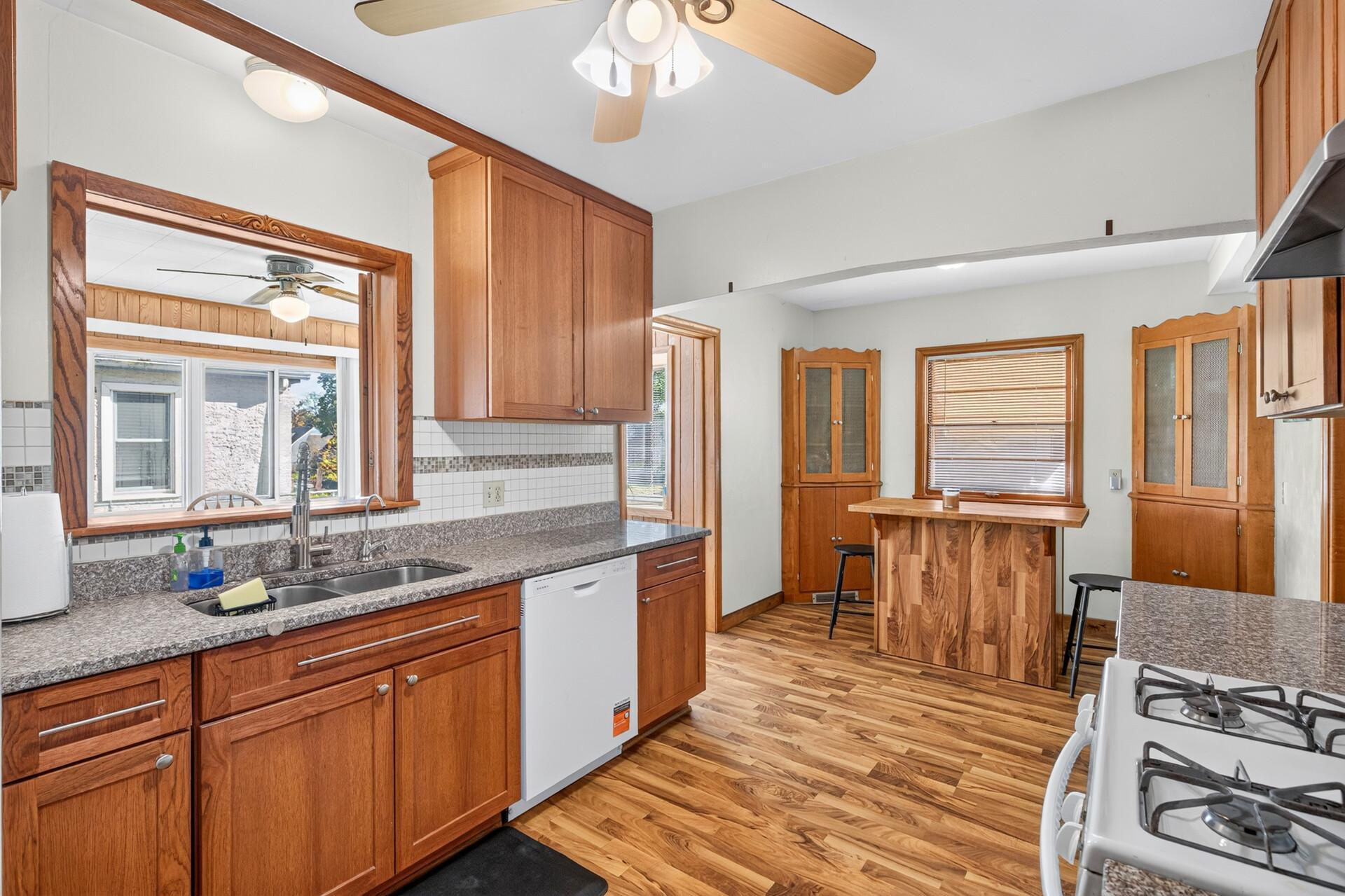 View of Residential at 1571 Arlington Avenue, Saint Paul MN 55106, Saint Paul (9 of 36) - Mike Wilen | Minnesota Team Real Estate
