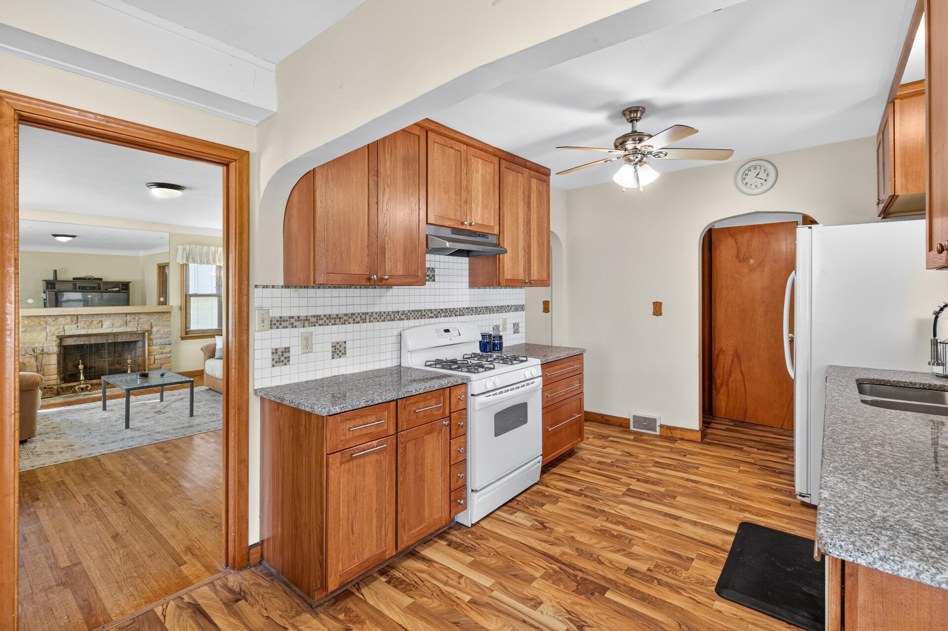 View of Residential at 1571 Arlington Avenue, Saint Paul MN 55106, Saint Paul (8 of 36) - Mike Wilen | Minnesota Team Real Estate