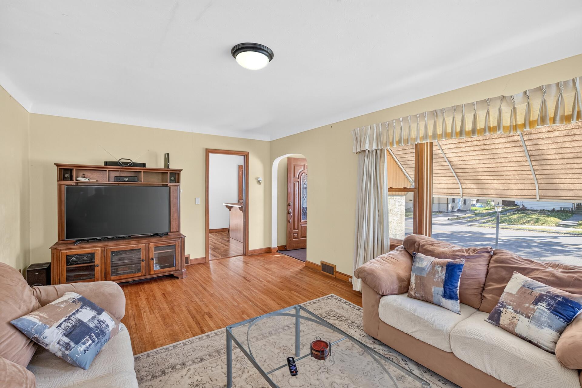 View of Residential at 1571 Arlington Avenue, Saint Paul MN 55106, Saint Paul (7 of 36) - Mike Wilen | Minnesota Team Real Estate