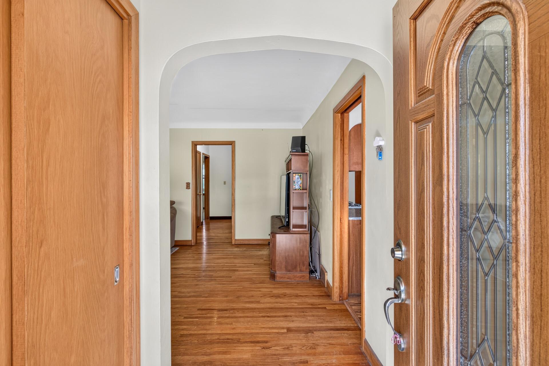 View of Residential at 1571 Arlington Avenue, Saint Paul MN 55106, Saint Paul (4 of 36) - Mike Wilen | Minnesota Team Real Estate