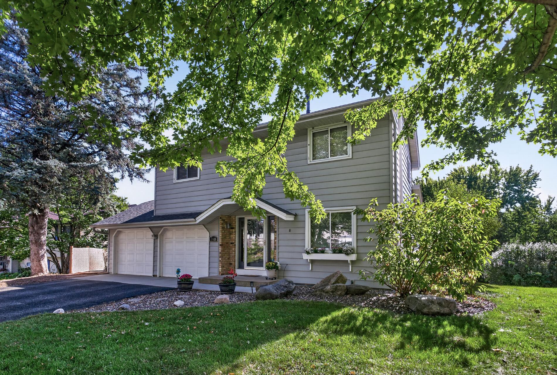View of Residential at 7610 Lanewood Lane, Maple Grove MN 55311, Maple Grove (2 of 57) - Mike Wilen | Minnesota Team Real Estate