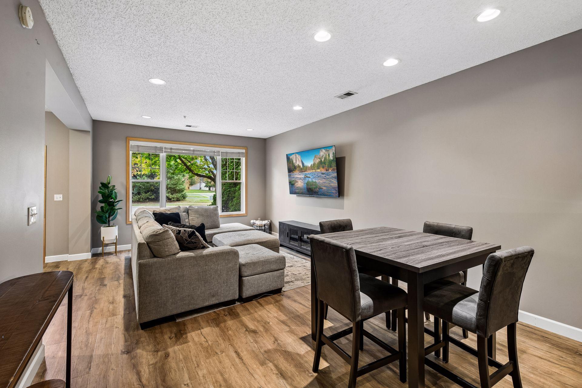 View of Residential at 8409 Townsend Drive, Eden Prairie MN 55344, Eden Prairie (22 of 43) - Mike Wilen | Minnesota Team Real Estate