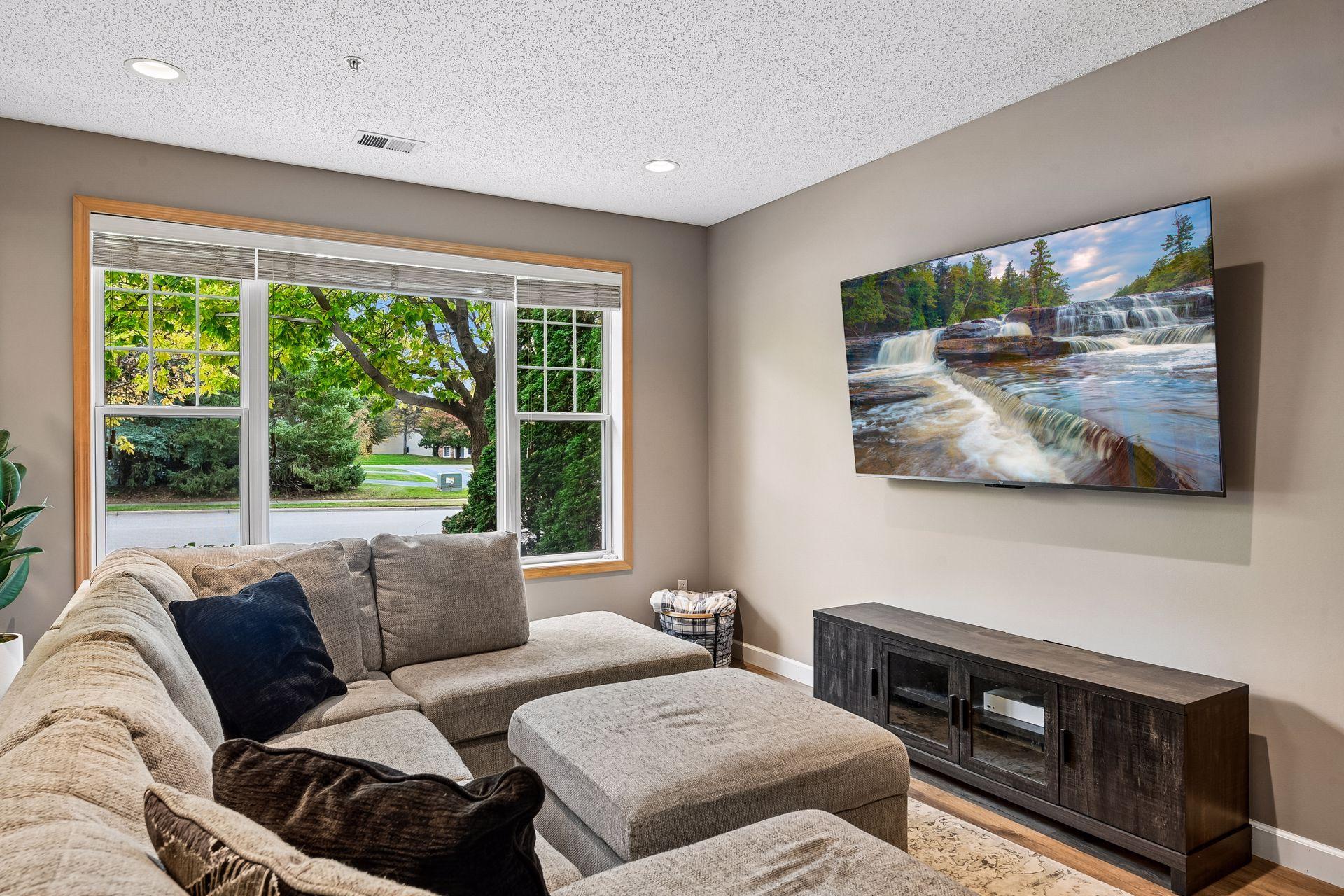 View of Residential at 8409 Townsend Drive, Eden Prairie MN 55344, Eden Prairie (8 of 43) - Mike Wilen | Minnesota Team Real Estate