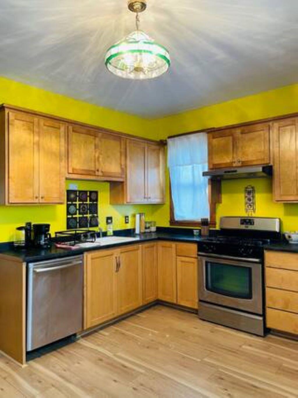 View of Residential Income at 911 Dayton Avenue, Saint Paul MN 55104, Saint Paul (30 of 32) - Mike Wilen | Minnesota Team Real Estate