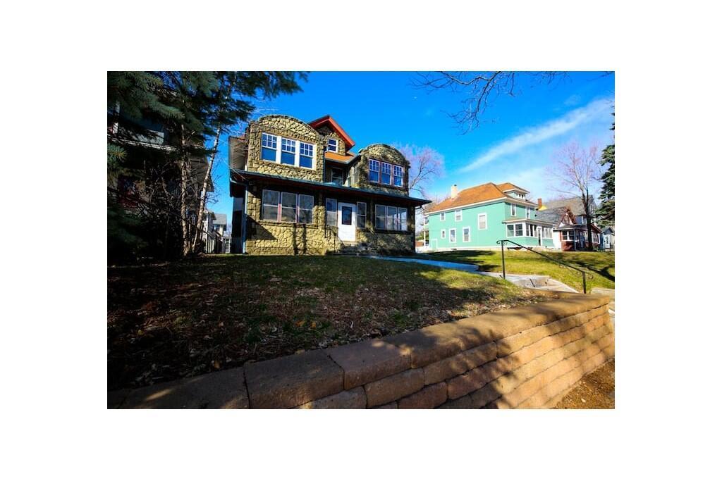 View of Residential Income at 911 Dayton Avenue, Saint Paul MN 55104, Saint Paul (17 of 32) - Mike Wilen | Minnesota Team Real Estate