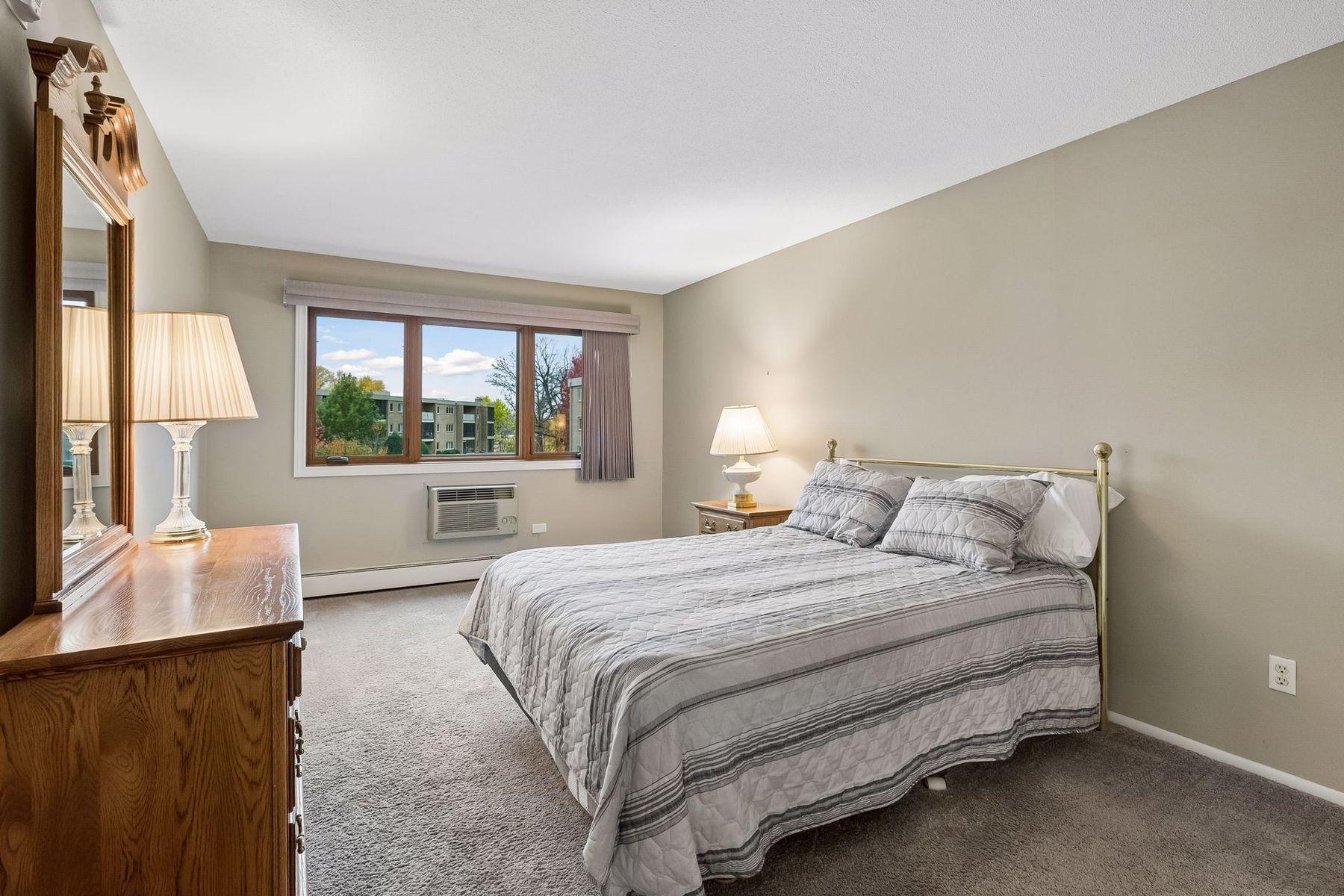 View of Residential at 4350 Brookside Court #206, Edina MN 55436, Edina (18 of 33) - Mike Wilen | Minnesota Team Real Estate