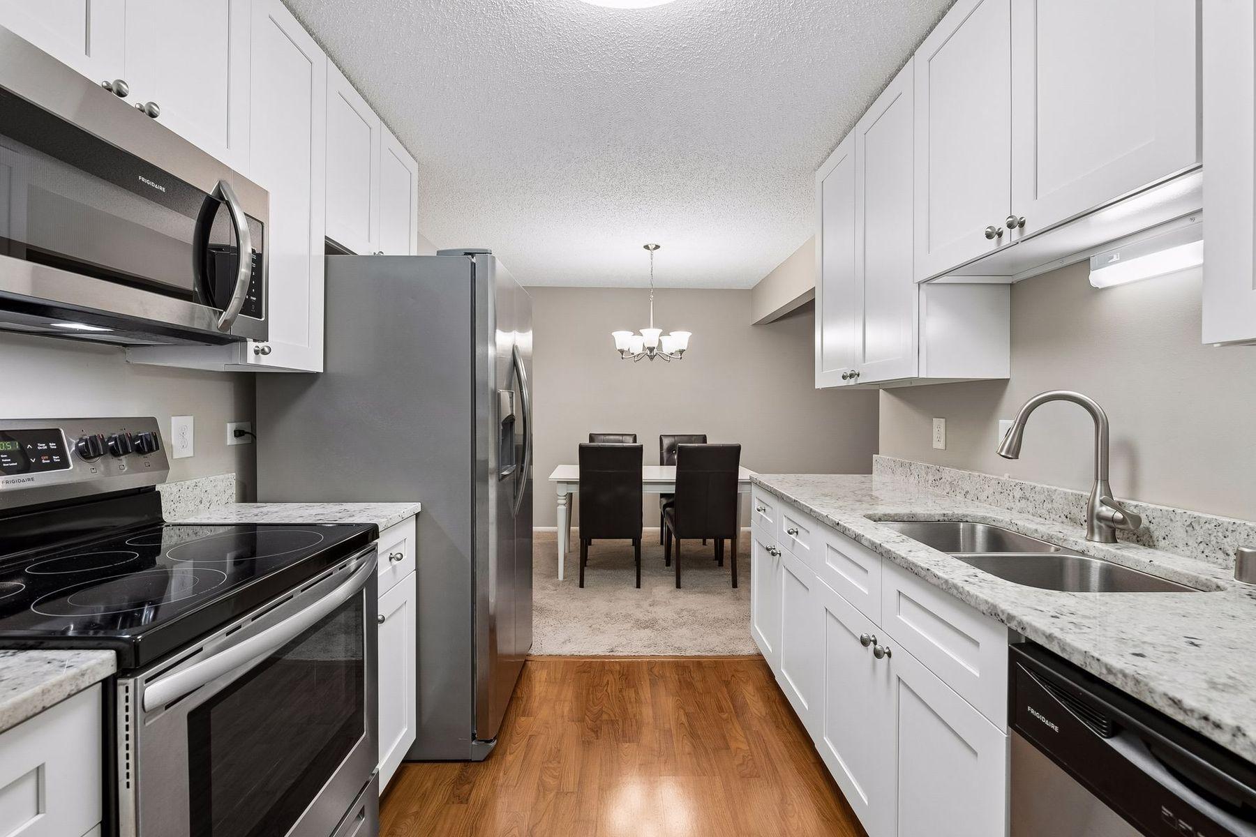 View of Residential at 4350 Brookside Court #206, Edina MN 55436, Edina (14 of 33) - Mike Wilen | Minnesota Team Real Estate