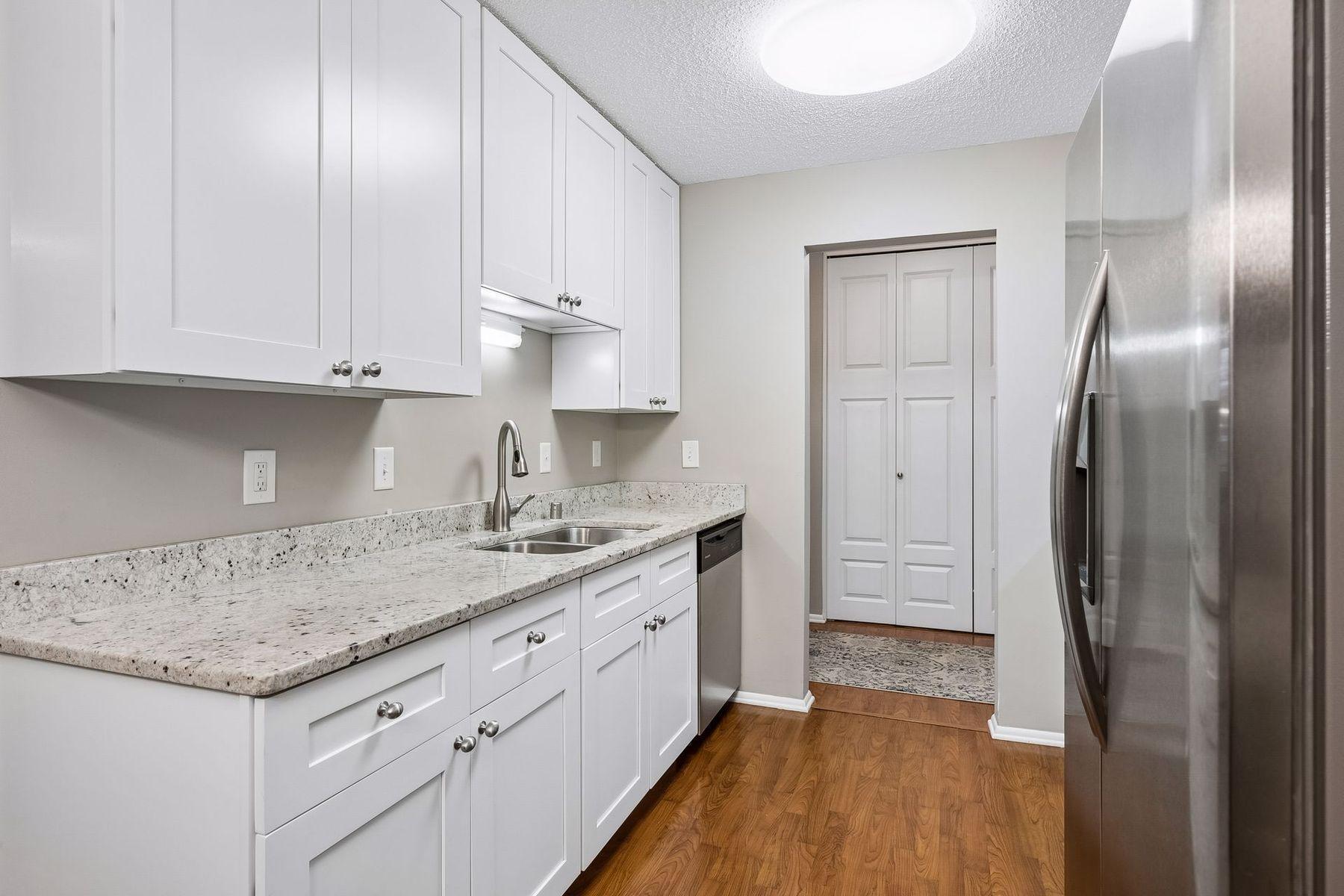 View of Residential at 4350 Brookside Court #206, Edina MN 55436, Edina (11 of 33) - Mike Wilen | Minnesota Team Real Estate