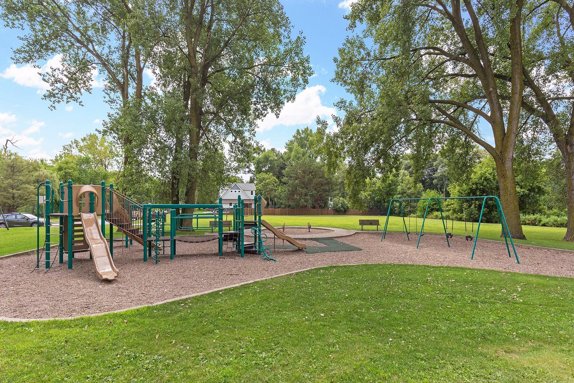 View of Residential at 5201 Birchcrest Drive, Edina MN 55436, Edina (41 of 45) - Mike Wilen | Minnesota Team Real Estate
