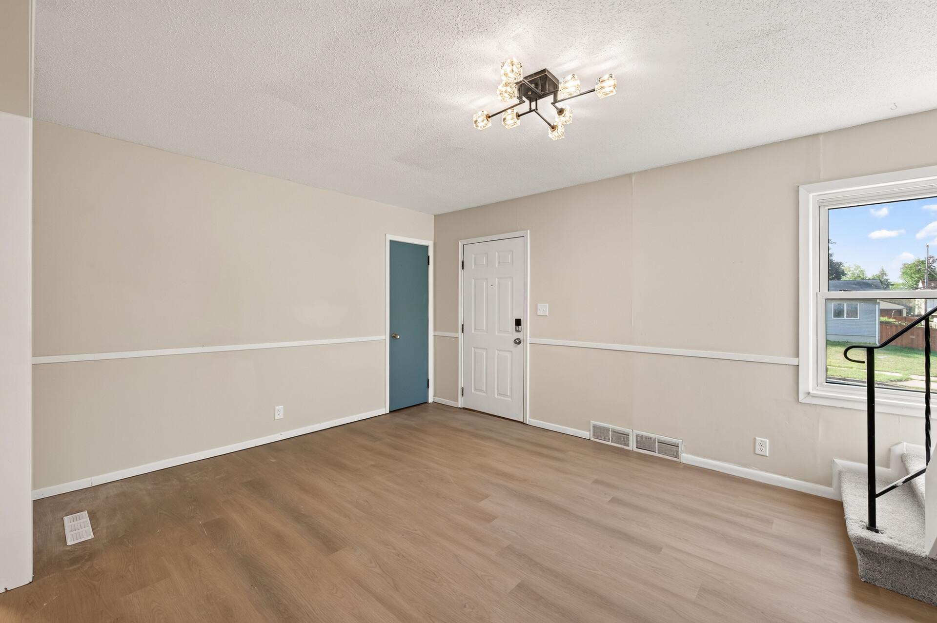View of Residential at 2057 Sherwood Avenue, Saint Paul MN 55119, Saint Paul (20 of 33) - Mike Wilen | Minnesota Team Real Estate