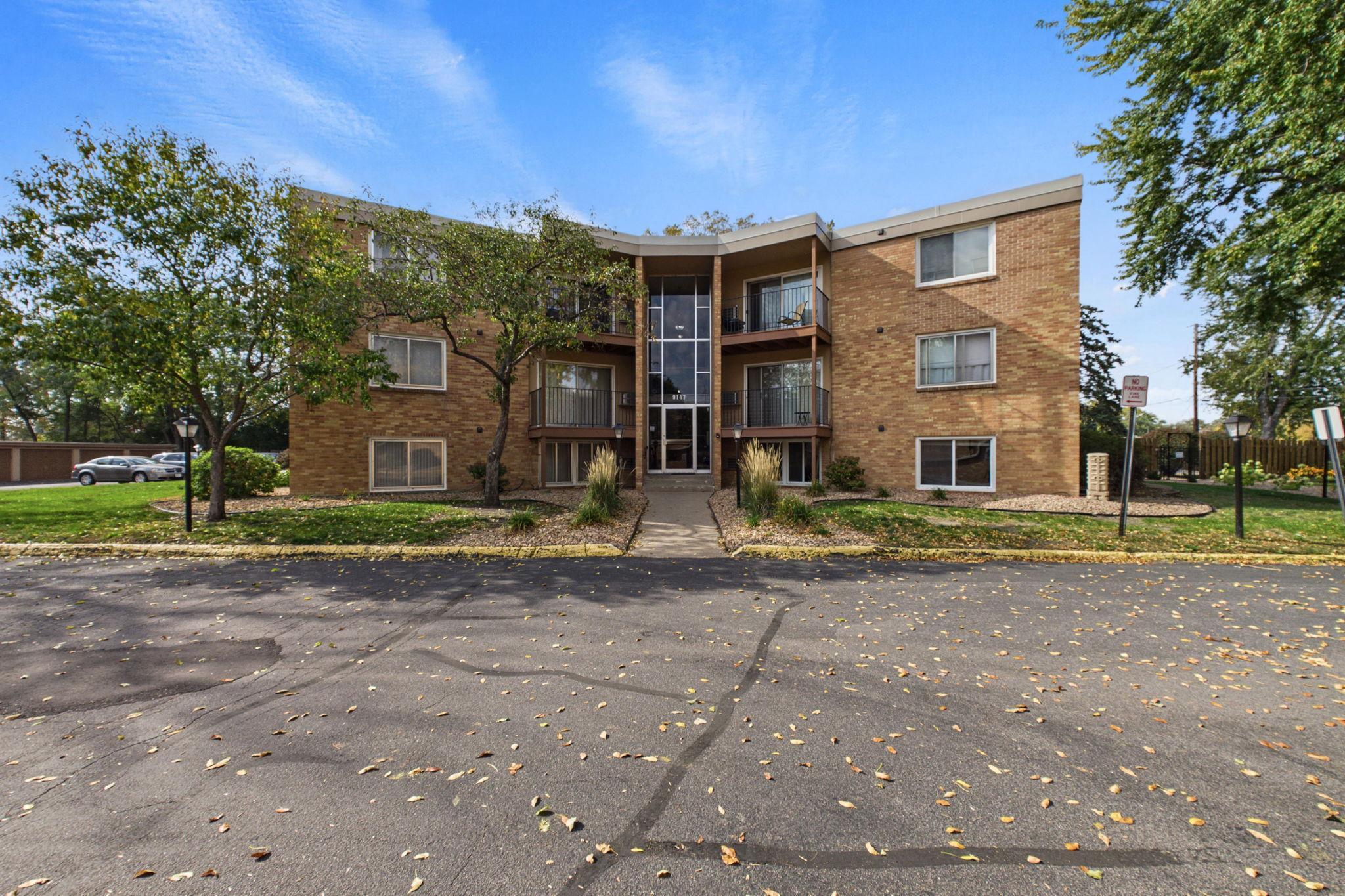 View of Residential at 9147 Highway 55 #103, Golden Valley MN 55427, Golden Valley (14 of 15) - Mike Wilen | Minnesota Team Real Estate