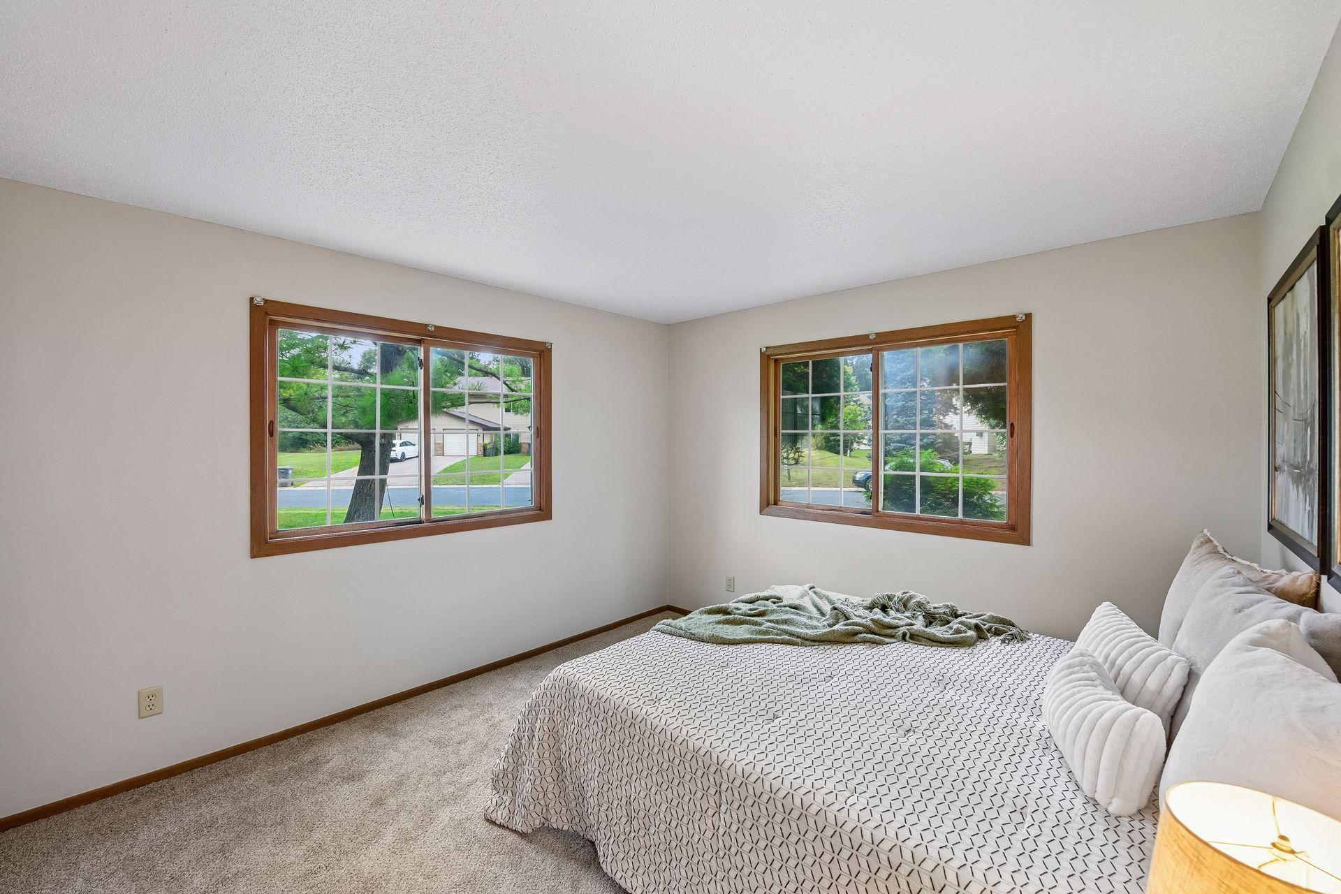 View of Residential at 15275 Lesley Lane, Eden Prairie MN 55346, Eden Prairie (13 of 25) - Mike Wilen | Minnesota Team Real Estate