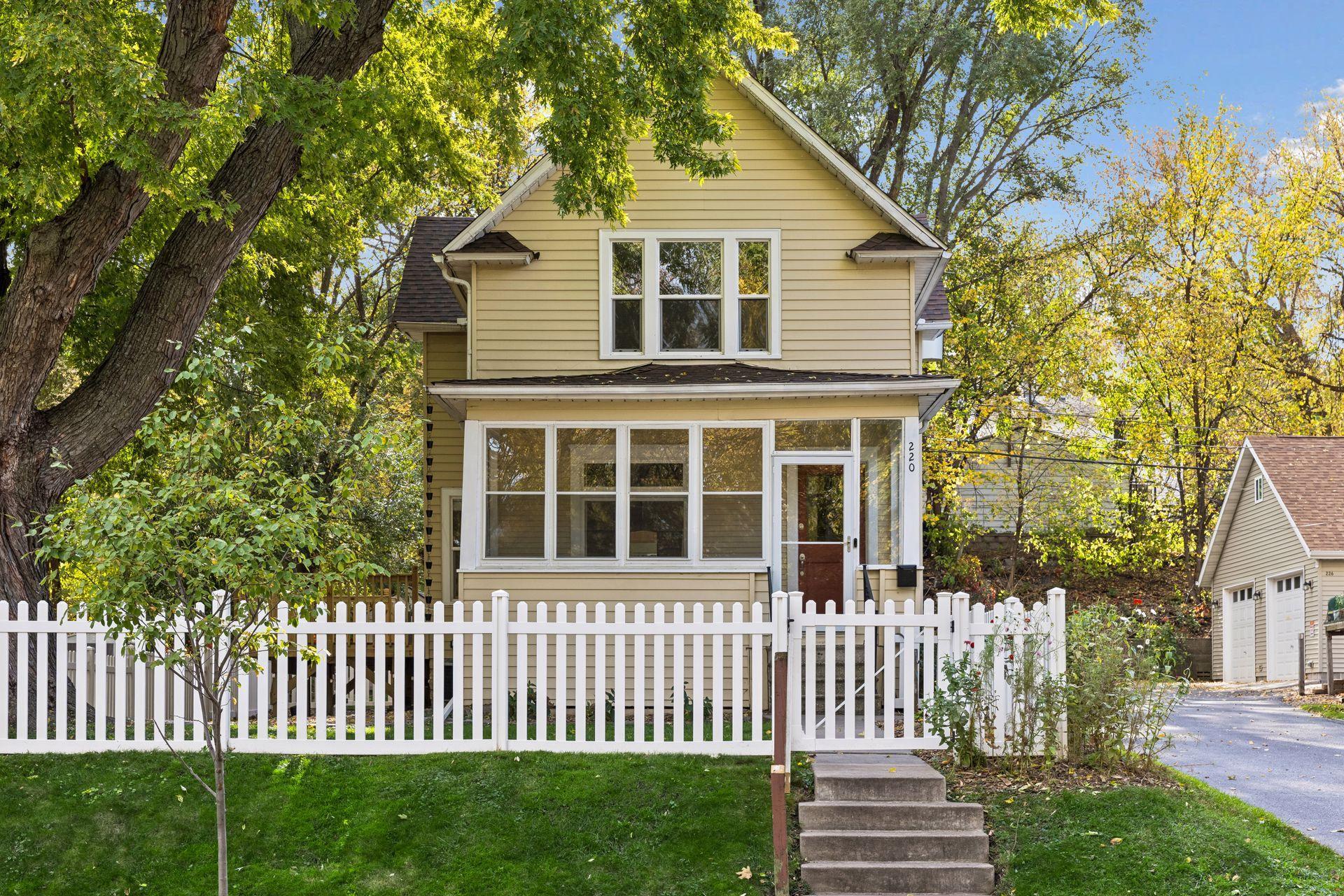 View of Residential at 220 Winifred Street, Saint Paul MN 55107, Saint Paul (2 of 27) - Mike Wilen | Minnesota Team Real Estate
