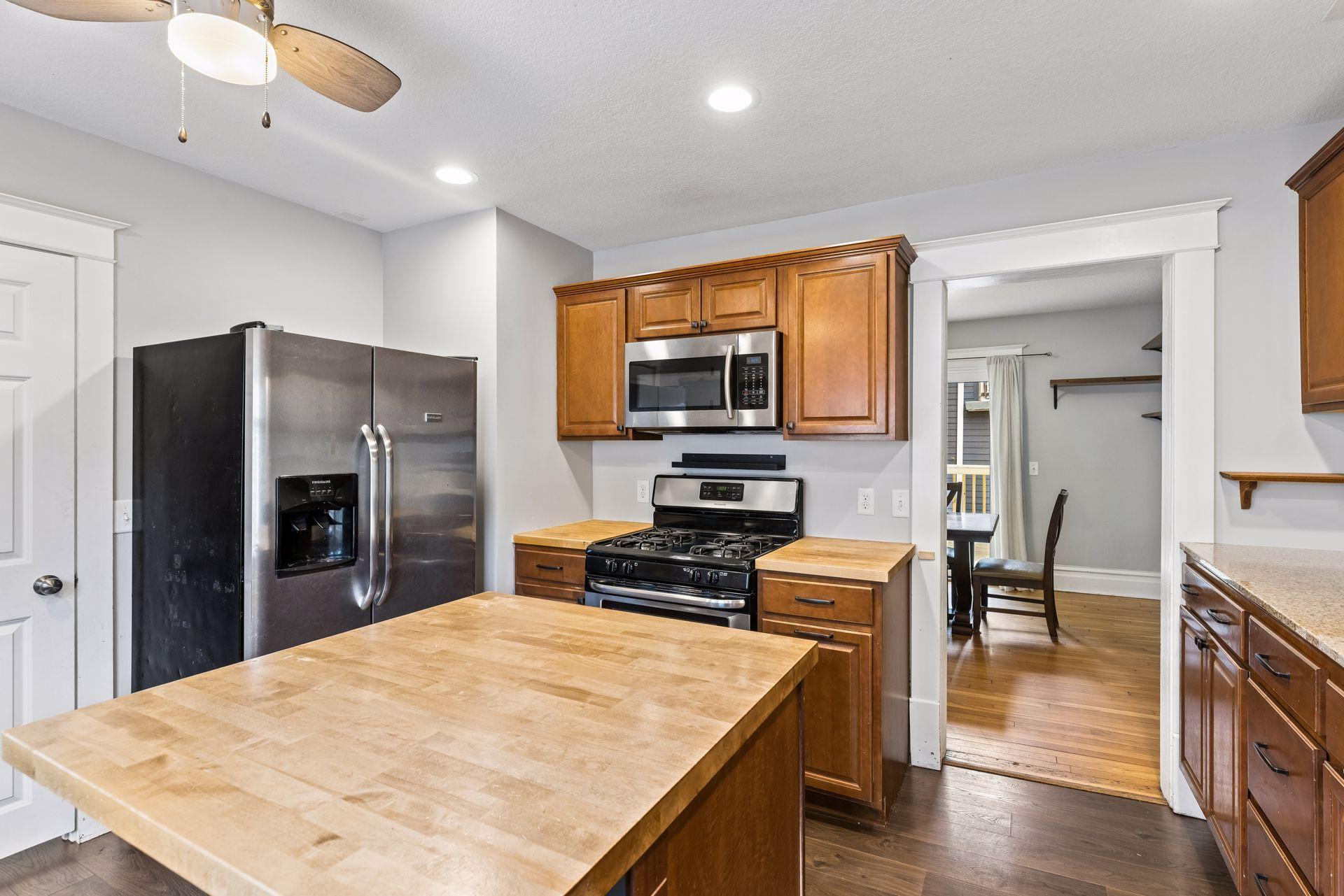 View of Residential at 220 Winifred Street, Saint Paul MN 55107, Saint Paul (11 of 27) - Mike Wilen | Minnesota Team Real Estate