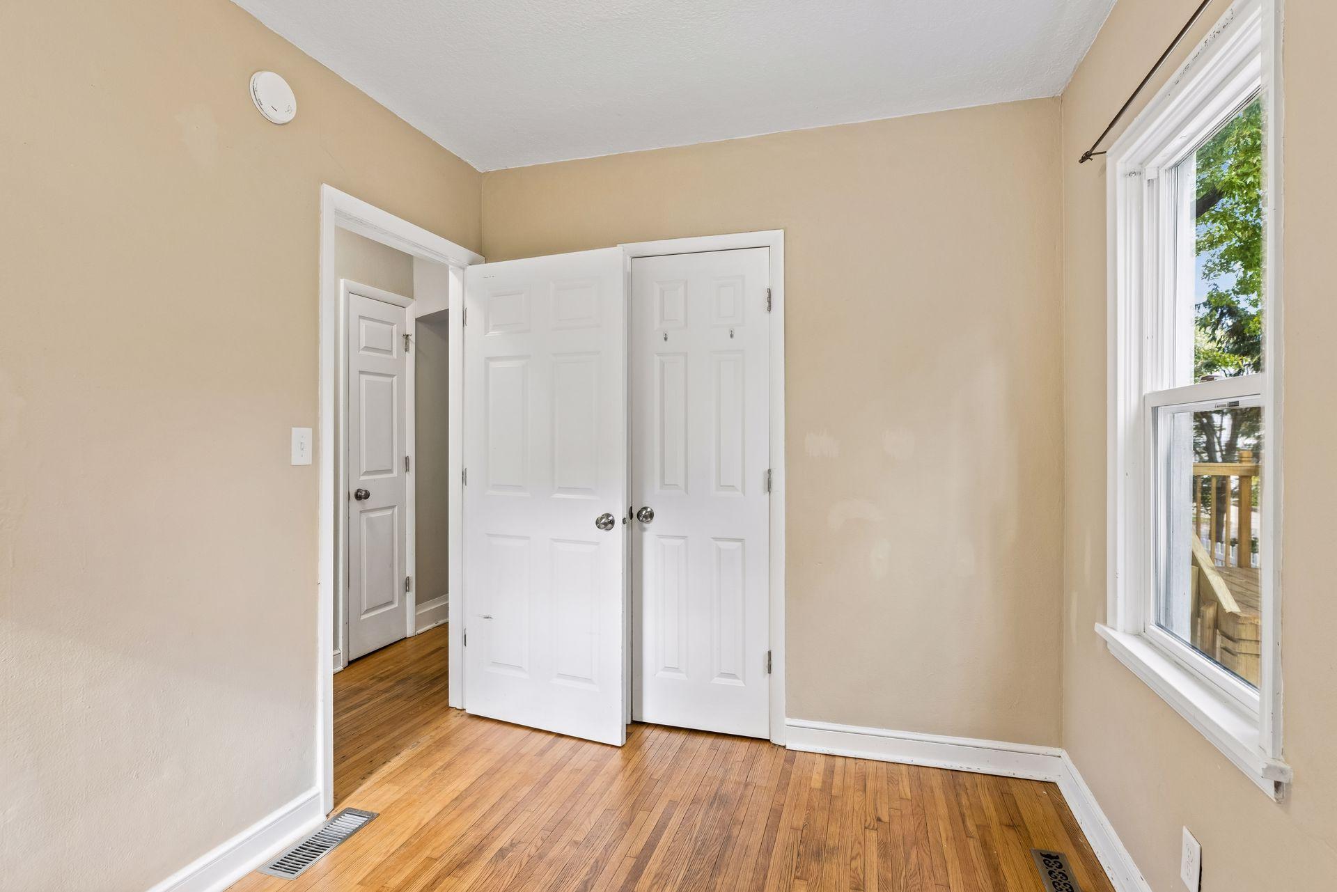 View of Residential at 220 Winifred Street, Saint Paul MN 55107, Saint Paul (12 of 27) - Mike Wilen | Minnesota Team Real Estate