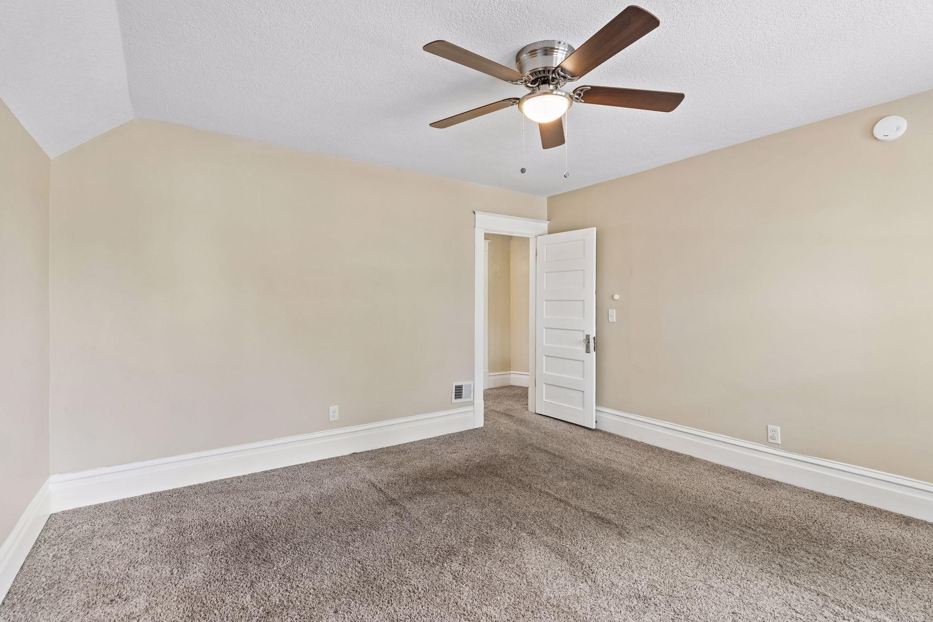 View of Residential at 220 Winifred Street, Saint Paul MN 55107, Saint Paul (19 of 27) - Mike Wilen | Minnesota Team Real Estate