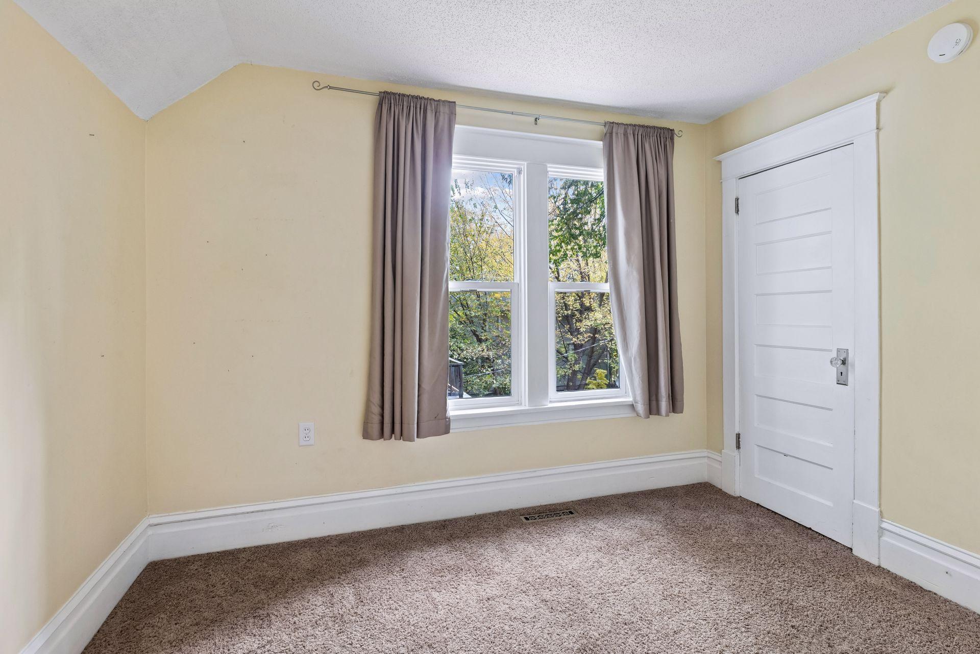 View of Residential at 220 Winifred Street, Saint Paul MN 55107, Saint Paul (21 of 27) - Mike Wilen | Minnesota Team Real Estate