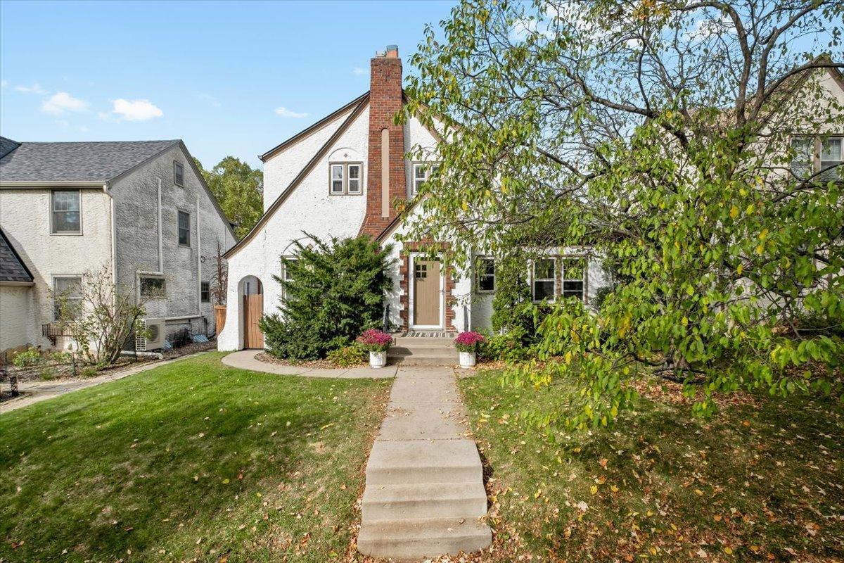 View of Single Family at 1753 Bayard Avenue, Saint Paul - Mike Wilen | Minnesota Team Real Estate