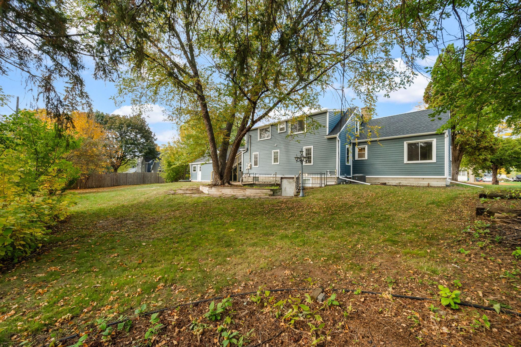 View of Residential at 2338 15th Avenue, North Saint Paul MN 55109, North Saint Paul (27 of 34) - Mike Wilen | Minnesota Team Real Estate