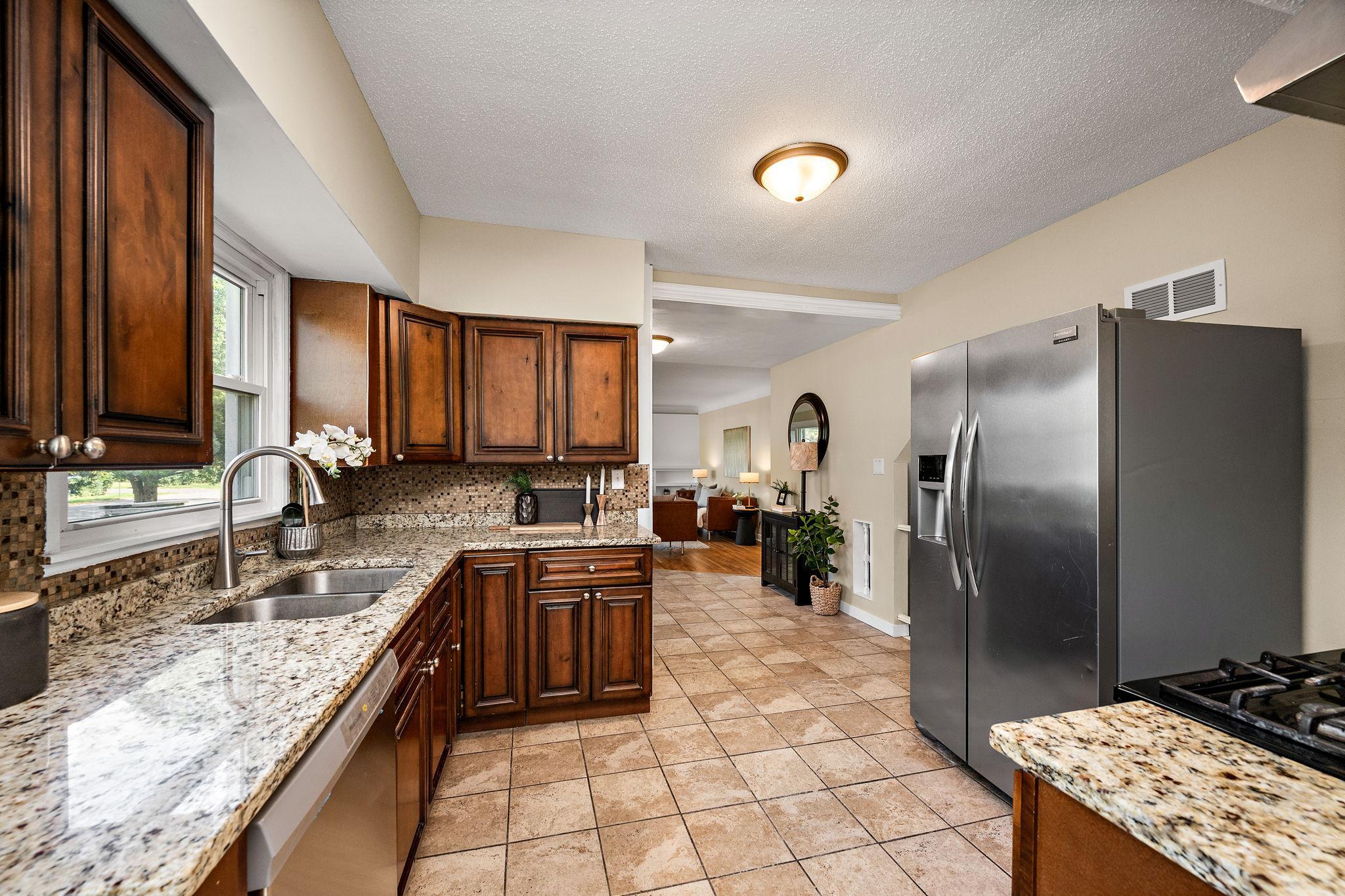 View of Residential at 2338 15th Avenue, North Saint Paul MN 55109, North Saint Paul (6 of 34) - Mike Wilen | Minnesota Team Real Estate
