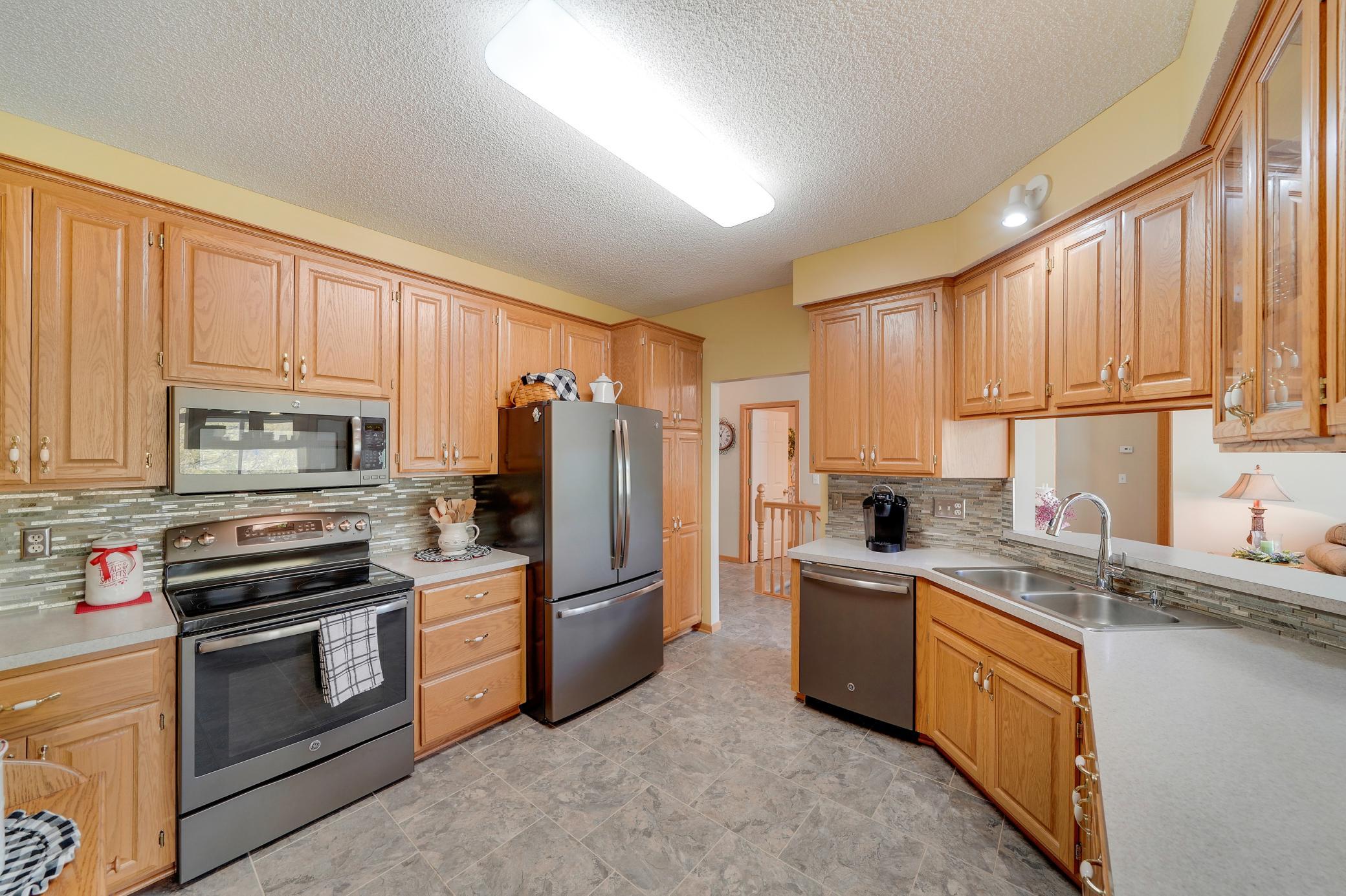 View of Residential at 15171 Claret Circle, Rosemount MN 55068, Rosemount (12 of 34) - Mike Wilen | Minnesota Team Real Estate