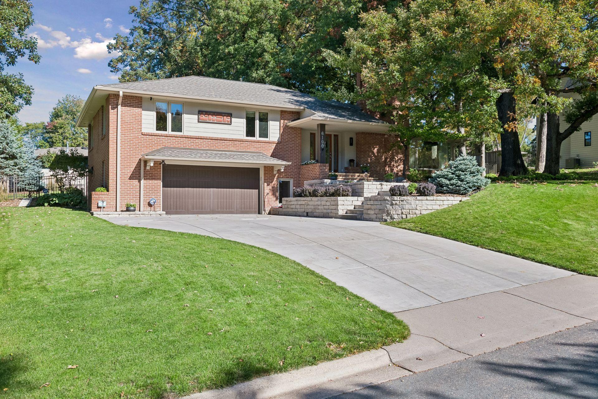 View of Single Family at 6100 Idylwood Drive, Edina - Mike Wilen | Minnesota Team Real Estate