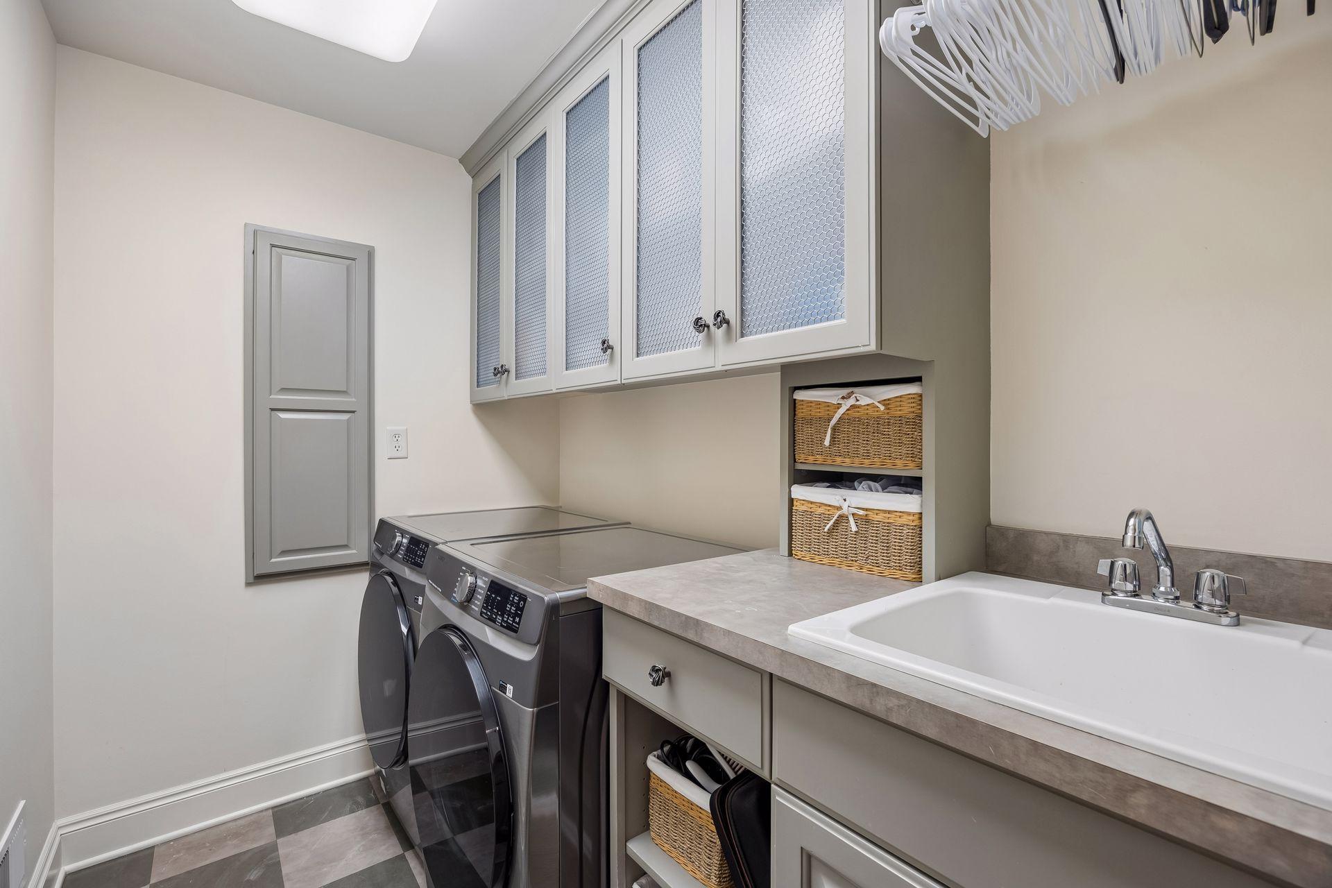 View of Residential at 3742 Abbott Avenue, Minneapolis MN 55410, Minneapolis (46 of 77) - Mike Wilen | Minnesota Team Real Estate