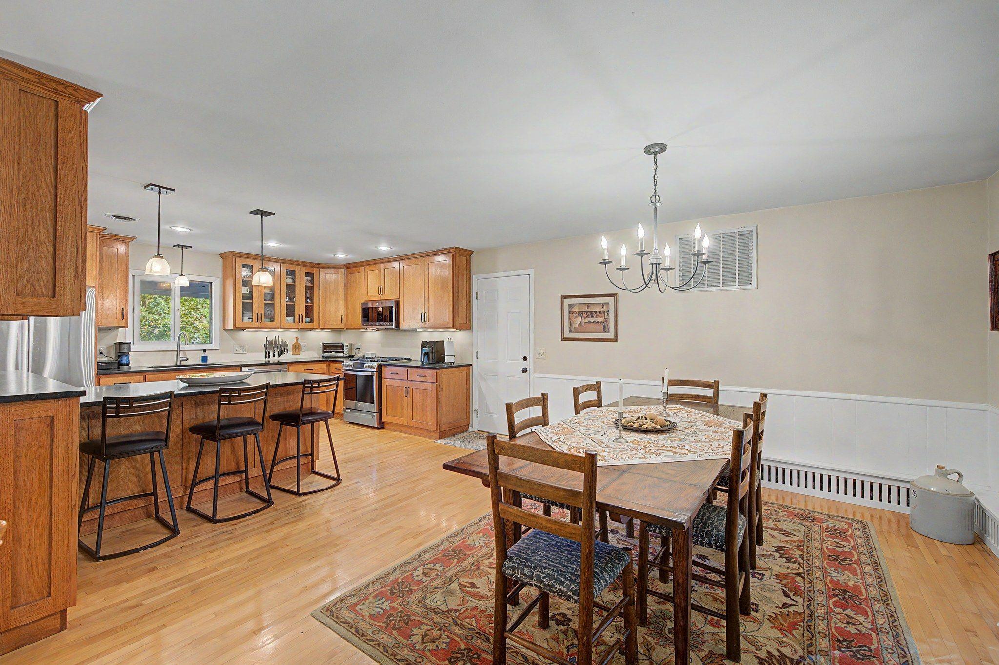 View of Residential at 19151 Hanus Road, Minnetonka MN 55345, Minnetonka (6 of 44) - Mike Wilen | Minnesota Team Real Estate