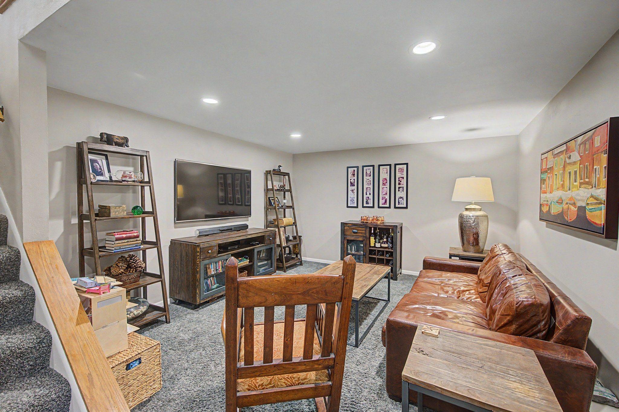 View of Residential at 19151 Hanus Road, Minnetonka MN 55345, Minnetonka (8 of 44) - Mike Wilen | Minnesota Team Real Estate
