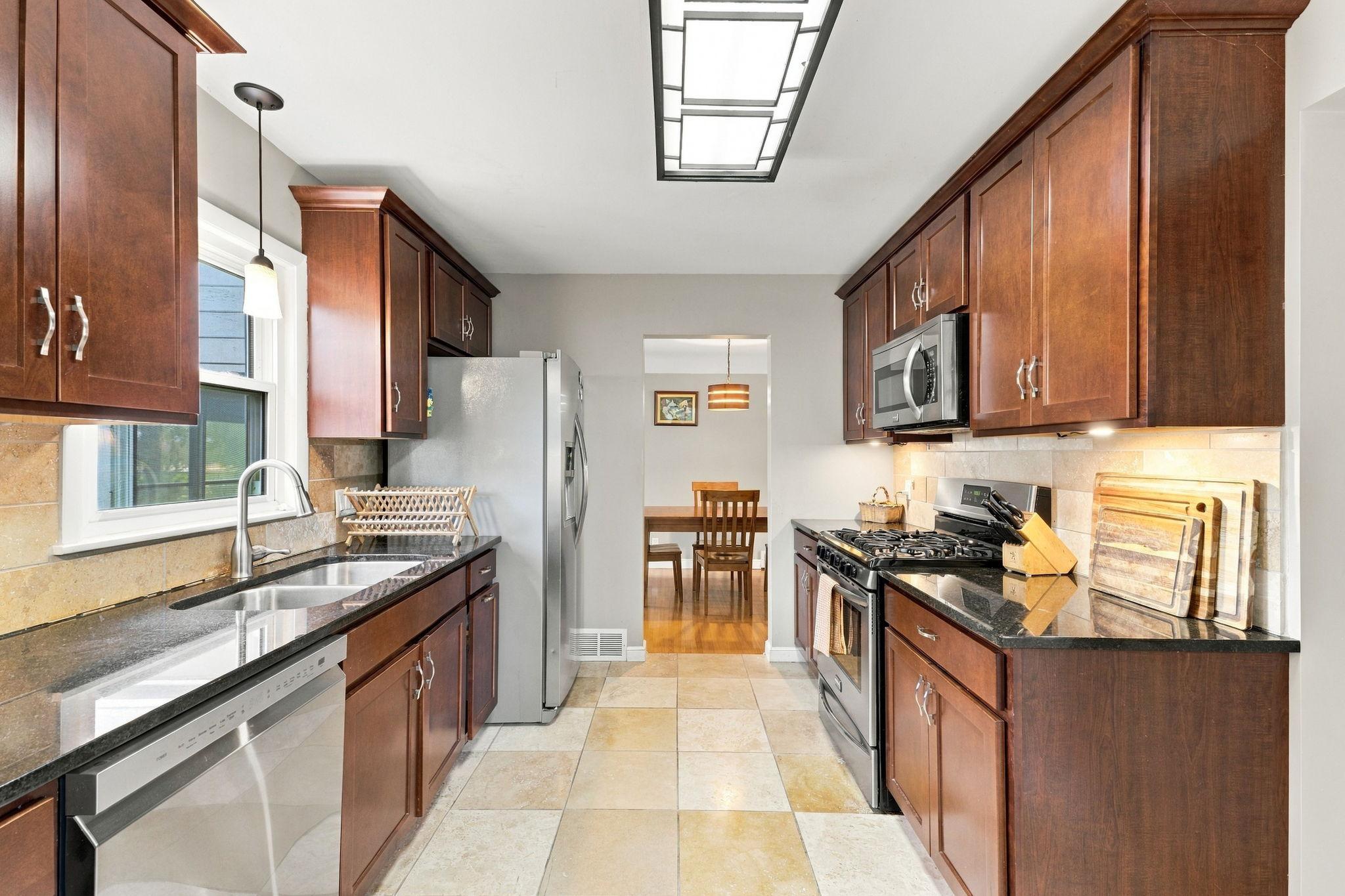 View of Residential at 1852 Holton Street, Falcon Heights MN 55113, Falcon Heights (7 of 43) - Mike Wilen | Minnesota Team Real Estate