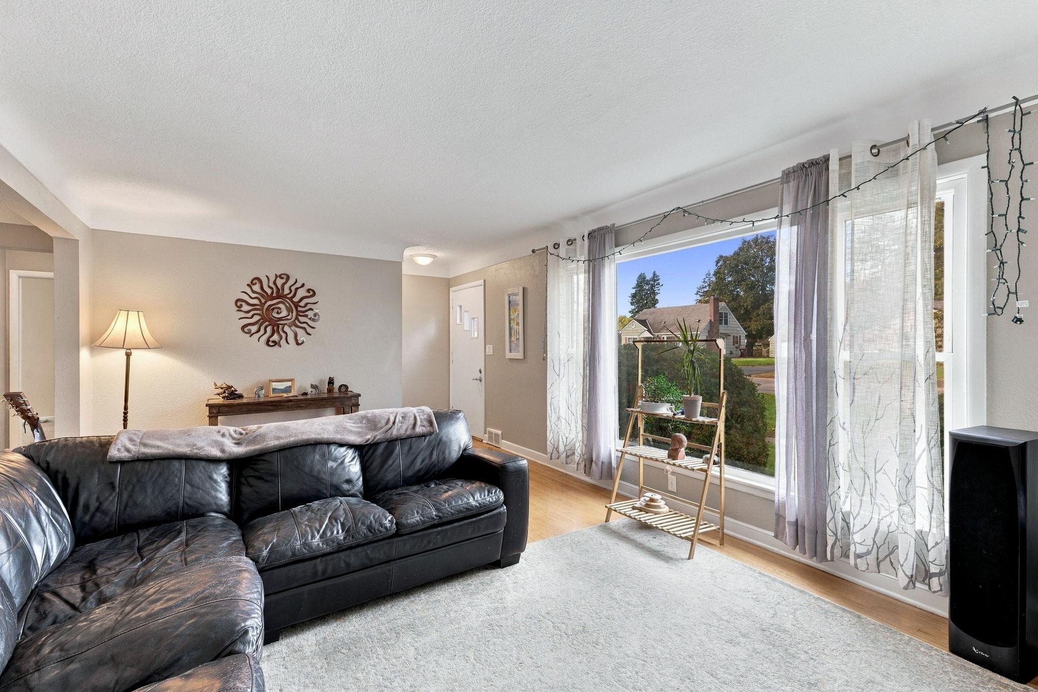 View of Residential at 1852 Holton Street, Falcon Heights MN 55113, Falcon Heights (15 of 43) - Mike Wilen | Minnesota Team Real Estate