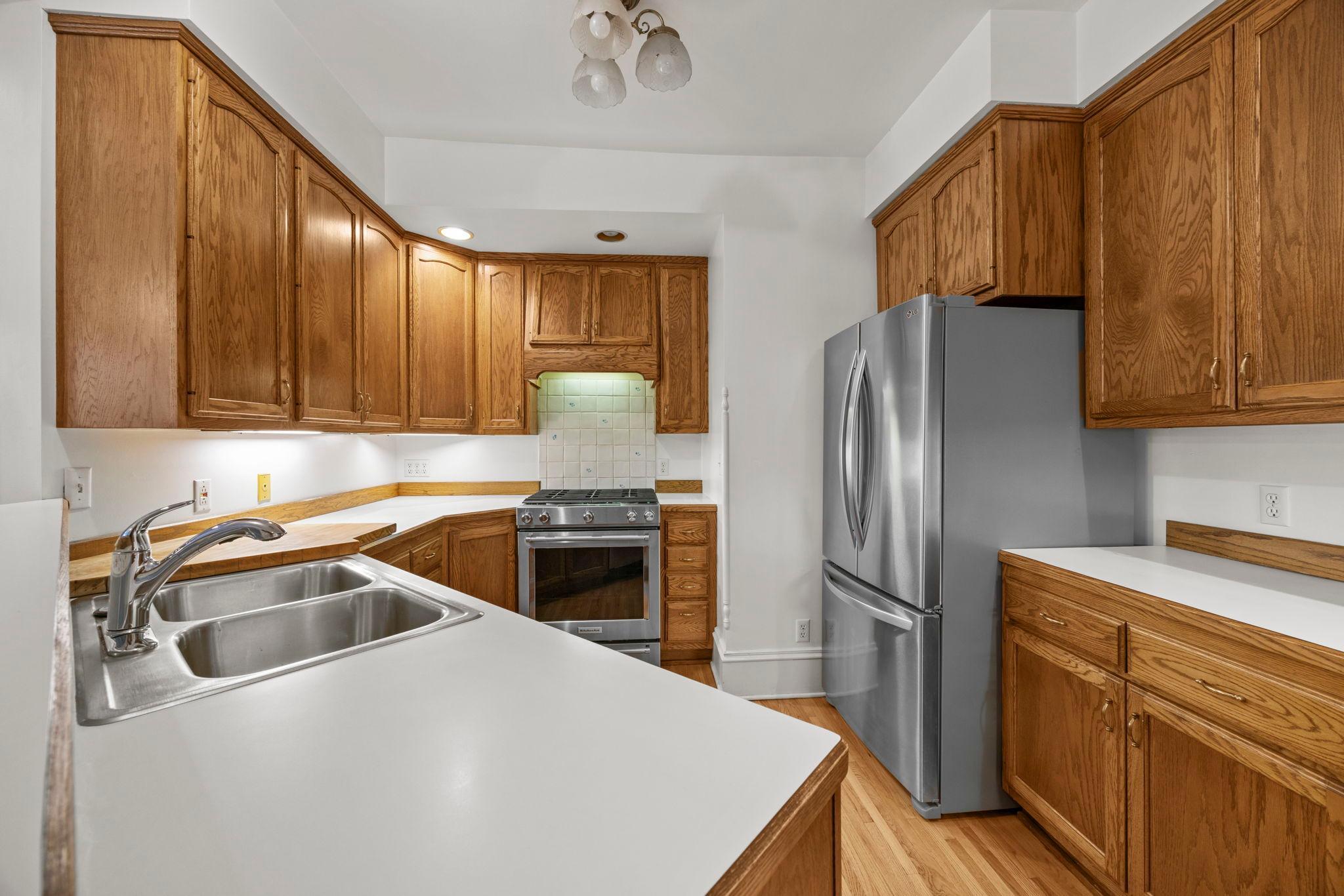 View of Residential at 579 Lincoln Avenue, Saint Paul MN 55102, Saint Paul (14 of 70) - Mike Wilen | Minnesota Team Real Estate