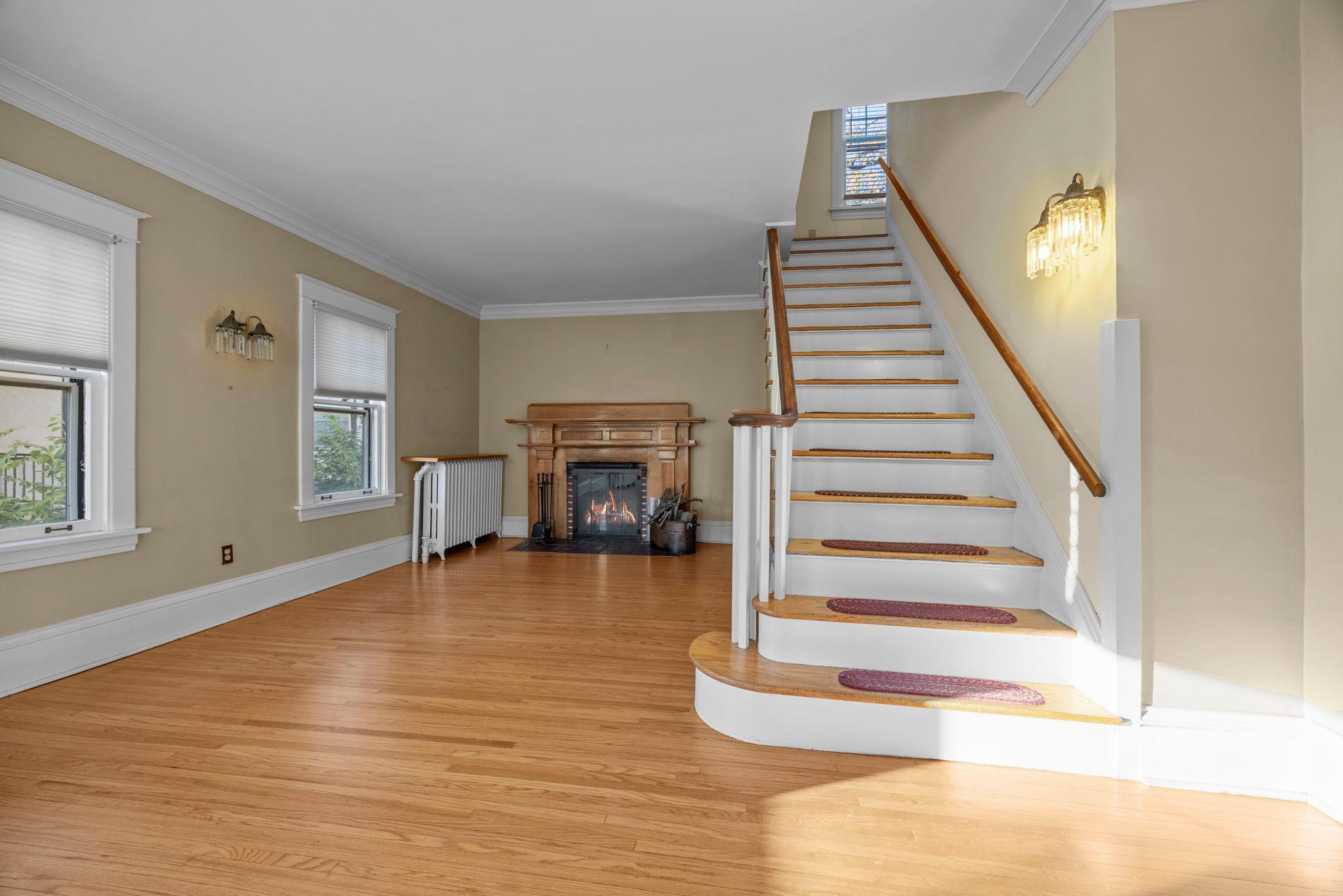 View of Residential at 579 Lincoln Avenue, Saint Paul MN 55102, Saint Paul (4 of 70) - Mike Wilen | Minnesota Team Real Estate