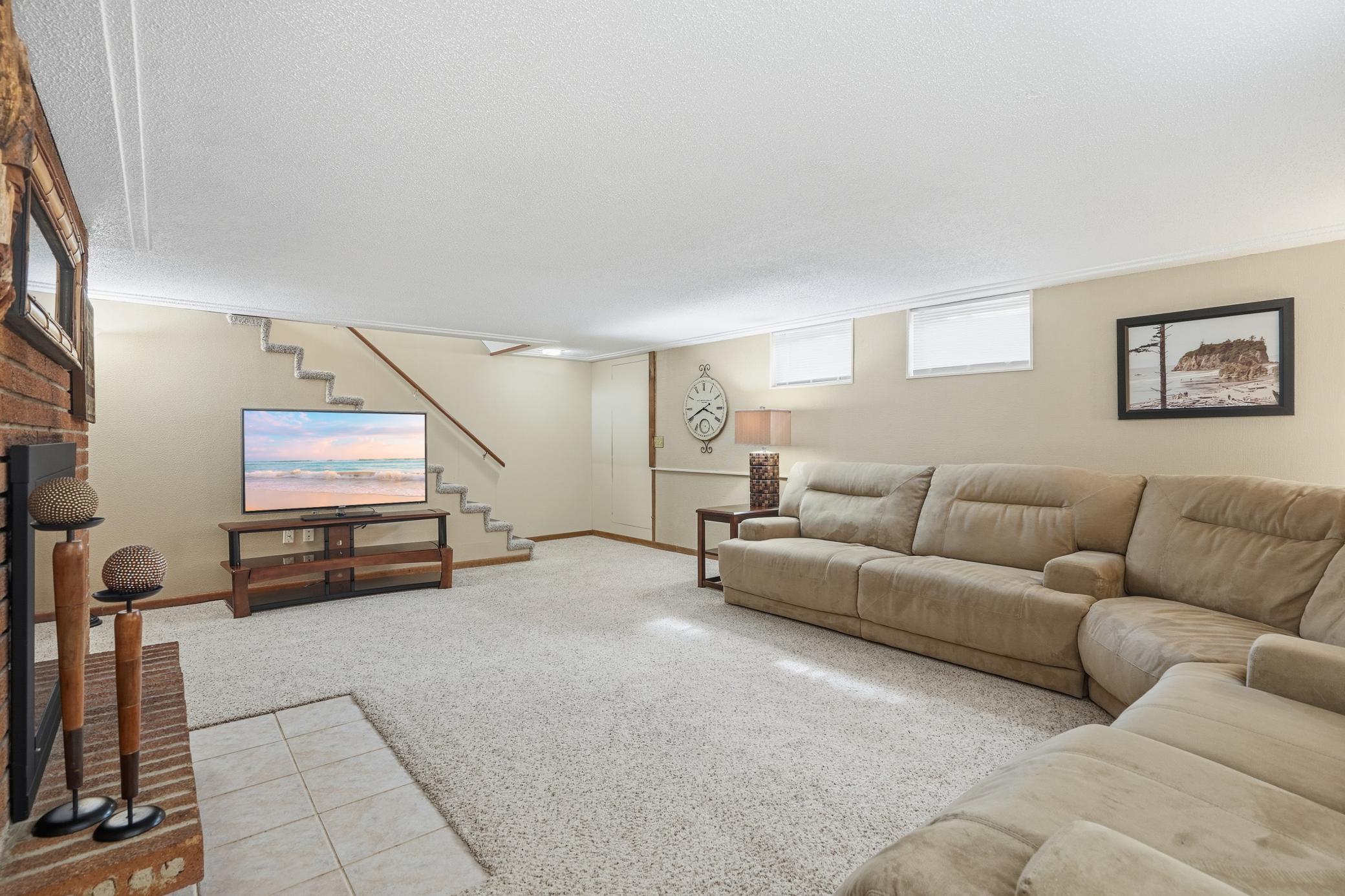 View of Residential at 1343 Hillwind Road, Fridley MN 55432, Fridley (24 of 36) - Mike Wilen | Minnesota Team Real Estate
