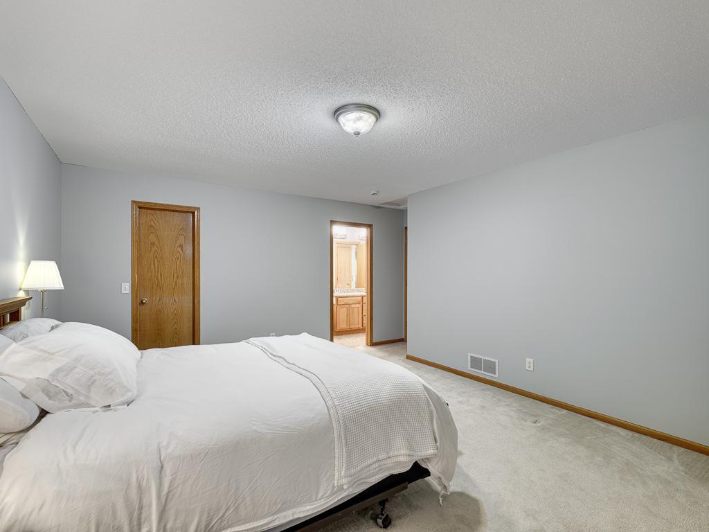 View of Residential at 21371 Idaho Avenue, Lakeville MN 55044, Lakeville (12 of 30) - Mike Wilen | Minnesota Team Real Estate