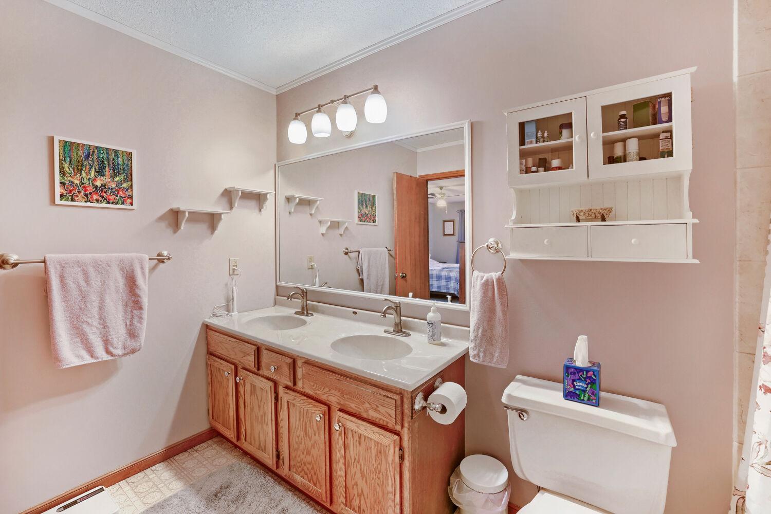View of Residential at 703 Evergreen Court, Burnsville MN 55337, Burnsville (21 of 31) - Mike Wilen | Minnesota Team Real Estate