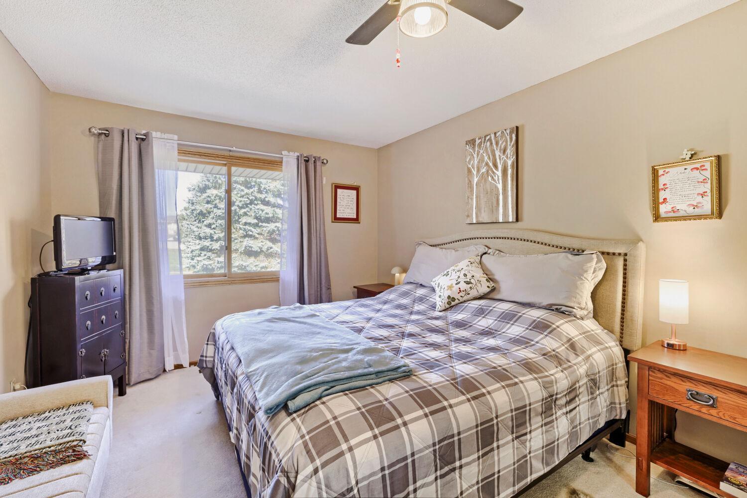 View of Residential at 703 Evergreen Court, Burnsville MN 55337, Burnsville (18 of 31) - Mike Wilen | Minnesota Team Real Estate