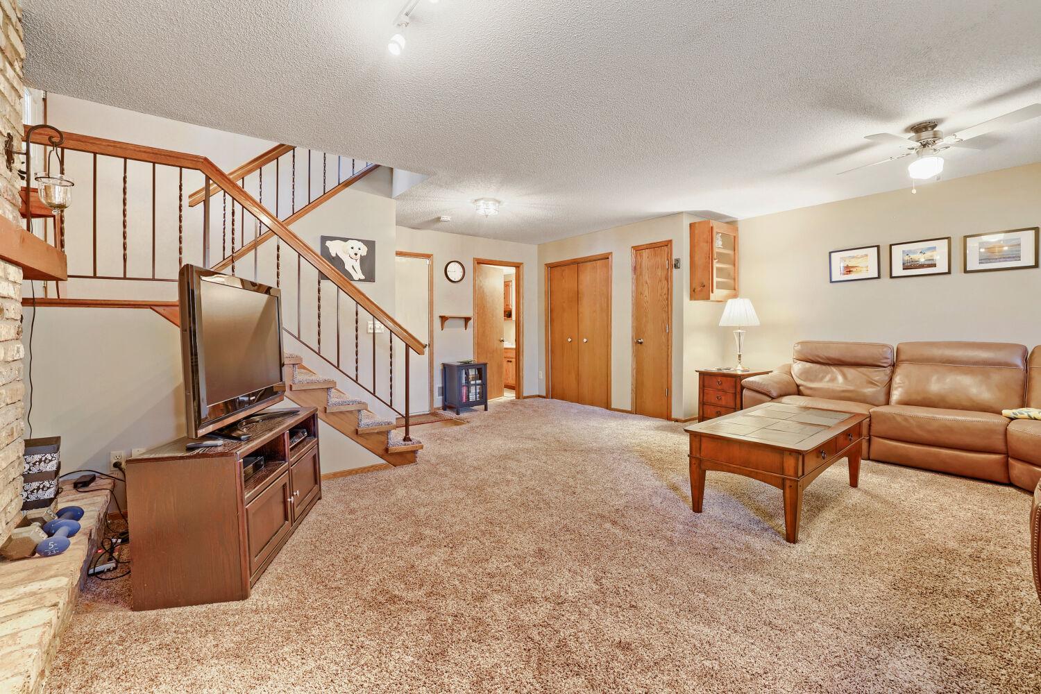 View of Residential at 703 Evergreen Court, Burnsville MN 55337, Burnsville (16 of 31) - Mike Wilen | Minnesota Team Real Estate