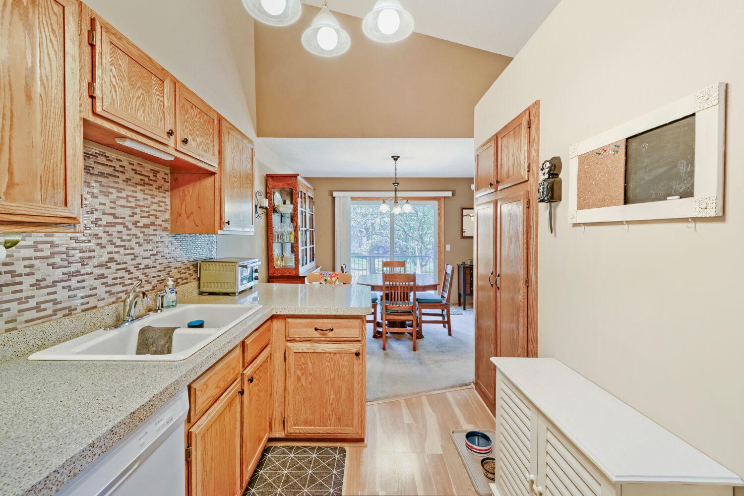 View of Residential at 703 Evergreen Court, Burnsville MN 55337, Burnsville (12 of 31) - Mike Wilen | Minnesota Team Real Estate