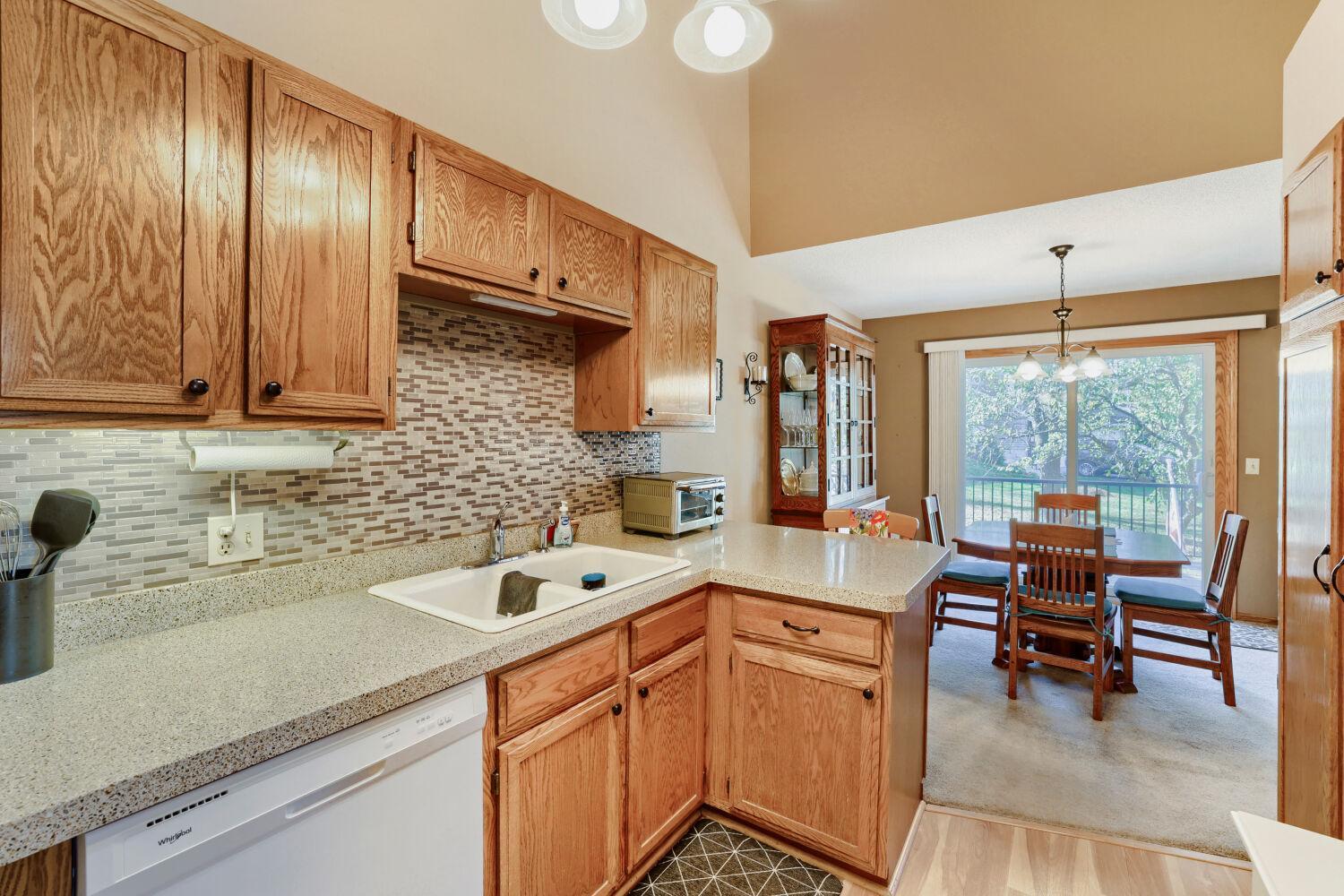 View of Residential at 703 Evergreen Court, Burnsville MN 55337, Burnsville (11 of 31) - Mike Wilen | Minnesota Team Real Estate
