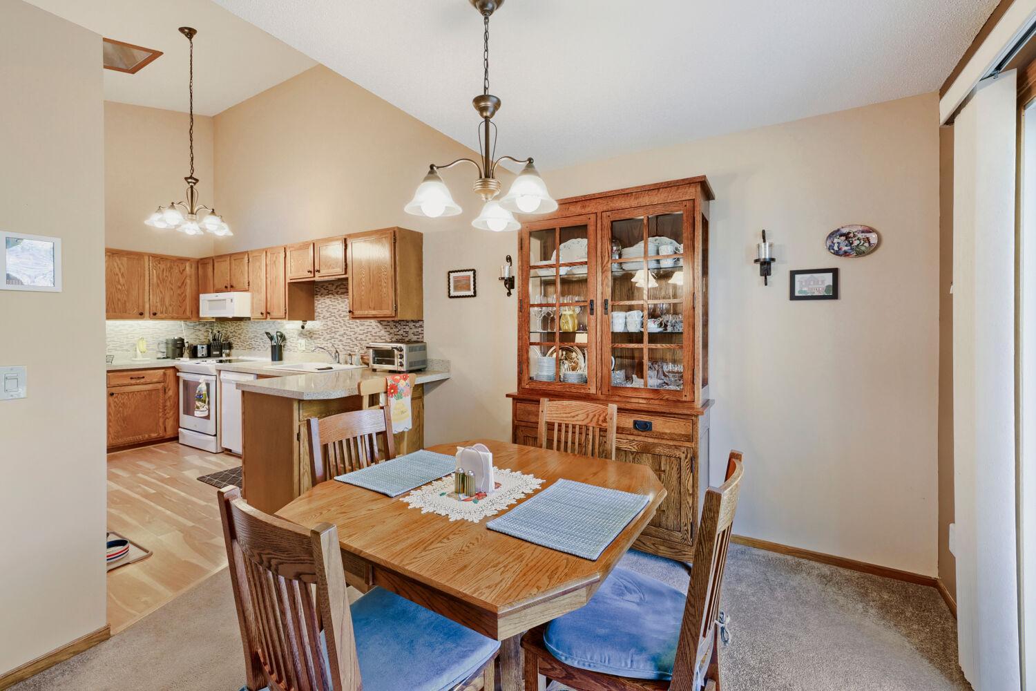 View of Residential at 703 Evergreen Court, Burnsville MN 55337, Burnsville (9 of 31) - Mike Wilen | Minnesota Team Real Estate