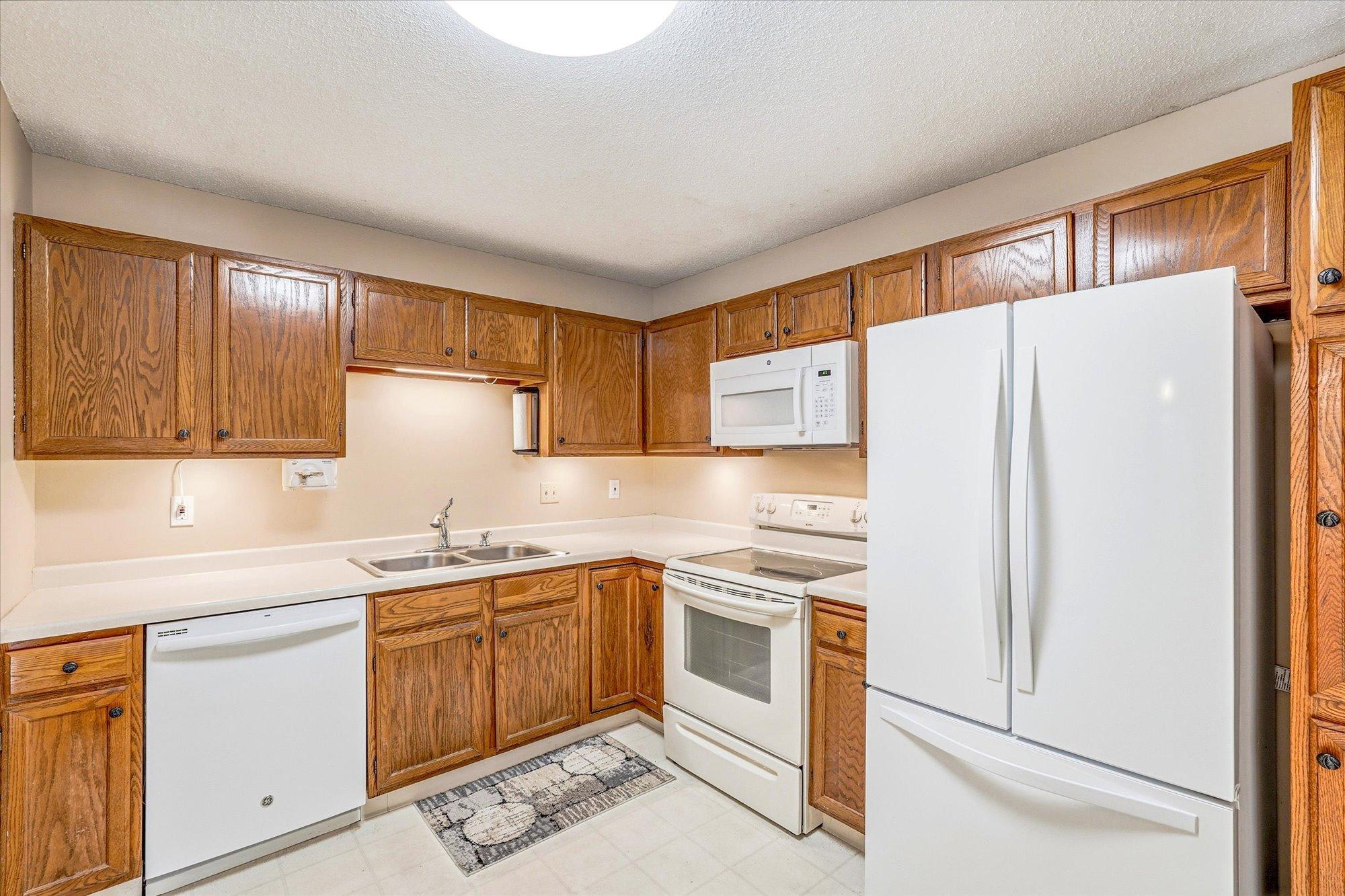 View of Residential at 10938 Quebec Avenue, Bloomington MN 55438, Bloomington (7 of 23) - Mike Wilen | Minnesota Team Real Estate