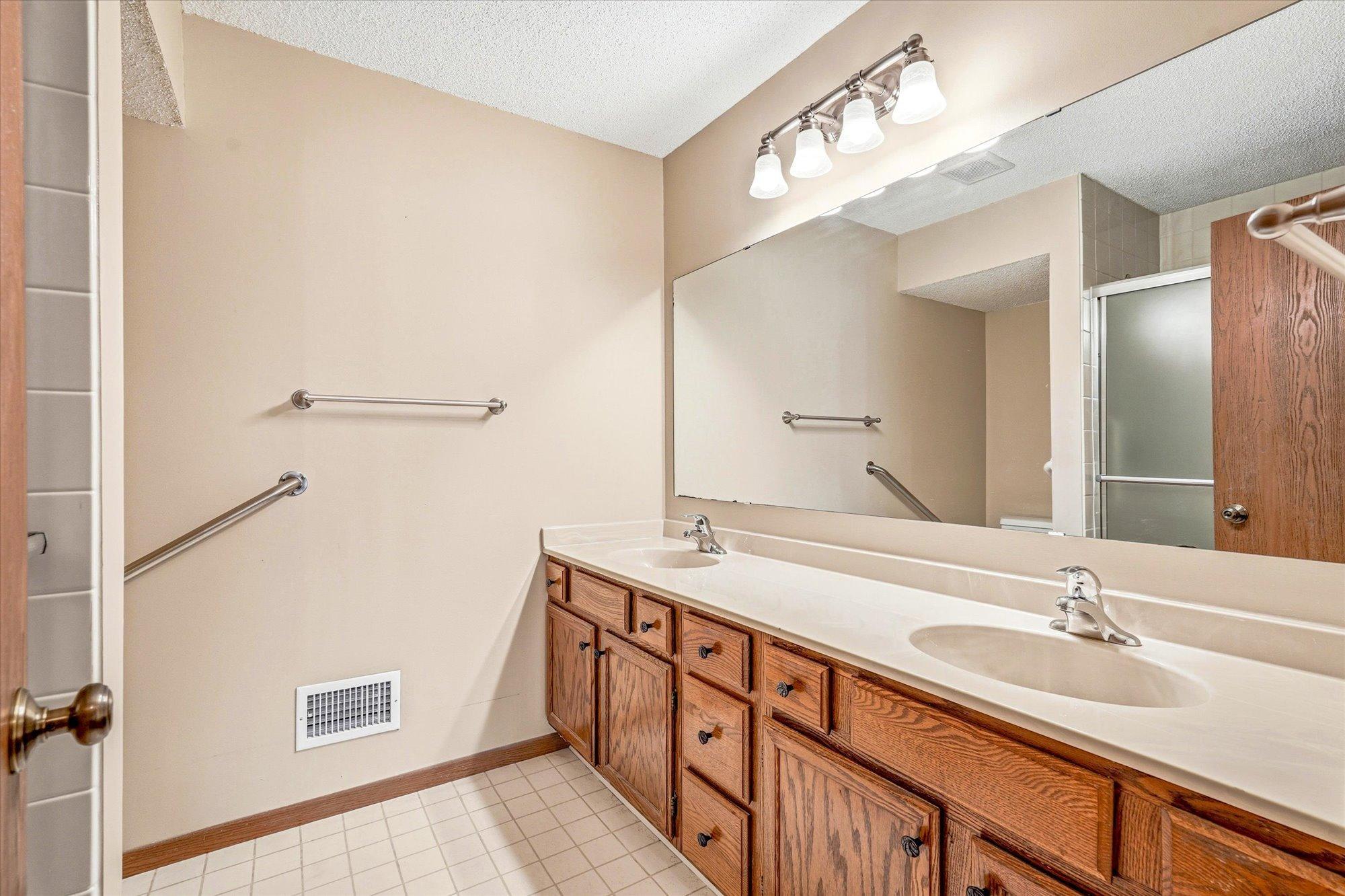 View of Residential at 10938 Quebec Avenue, Bloomington MN 55438, Bloomington (11 of 23) - Mike Wilen | Minnesota Team Real Estate