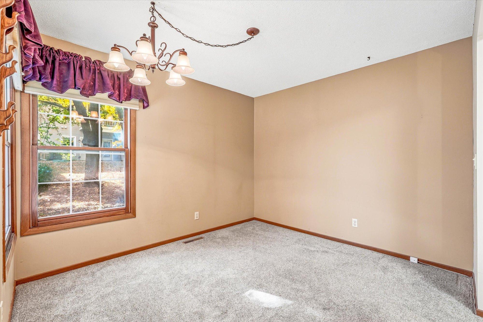 View of Residential at 10938 Quebec Avenue, Bloomington MN 55438, Bloomington (5 of 23) - Mike Wilen | Minnesota Team Real Estate