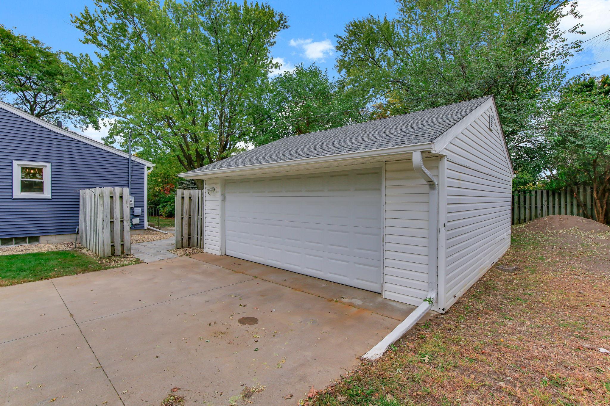 View of Residential at 1440 Lydia Avenue, Roseville MN 55113, Roseville (26 of 28) - Mike Wilen | Minnesota Team Real Estate