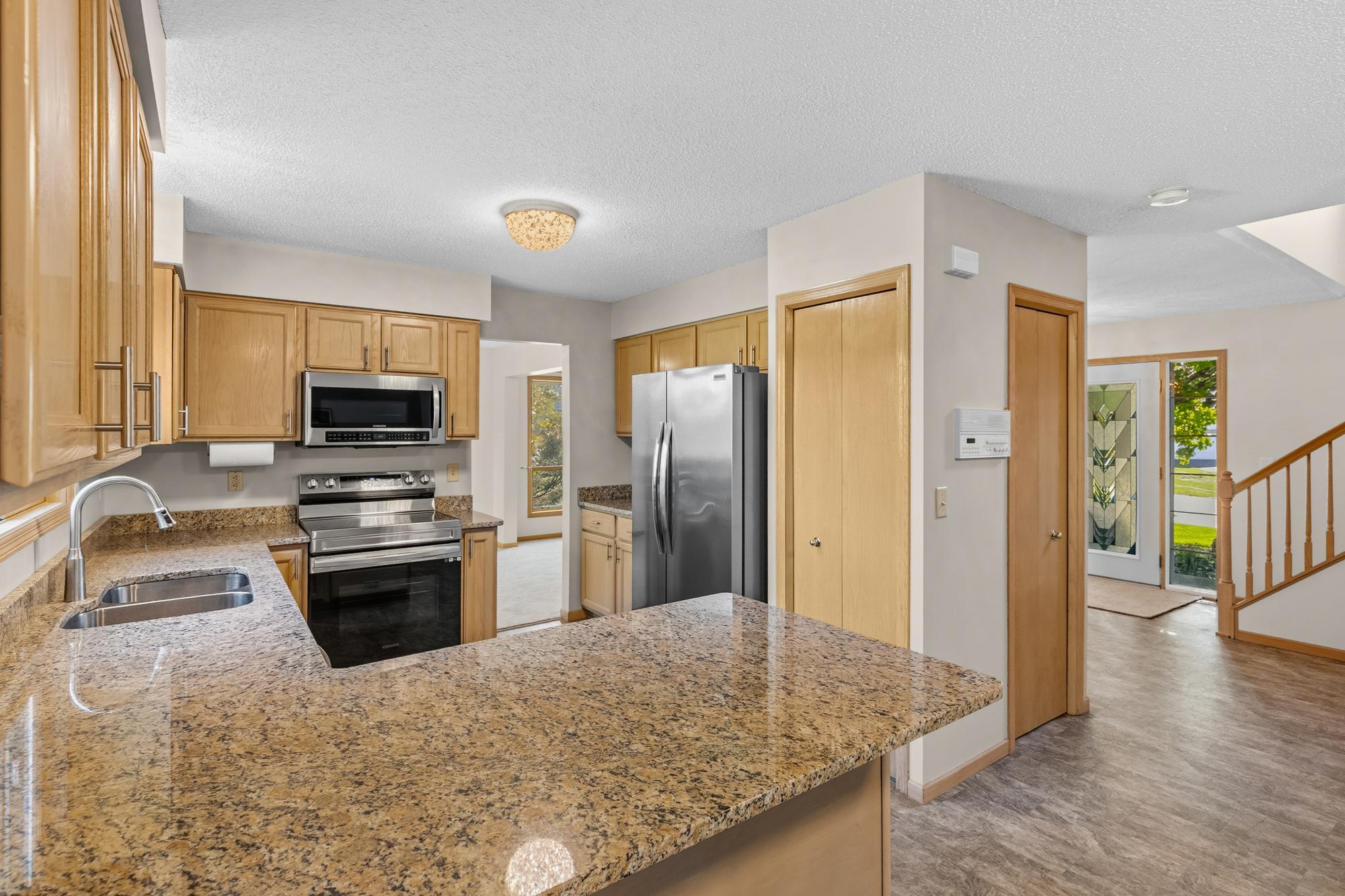View of Residential at 3229 Meadow Brook Place, Woodbury MN 55125, Woodbury (10 of 41) - Mike Wilen | Minnesota Team Real Estate