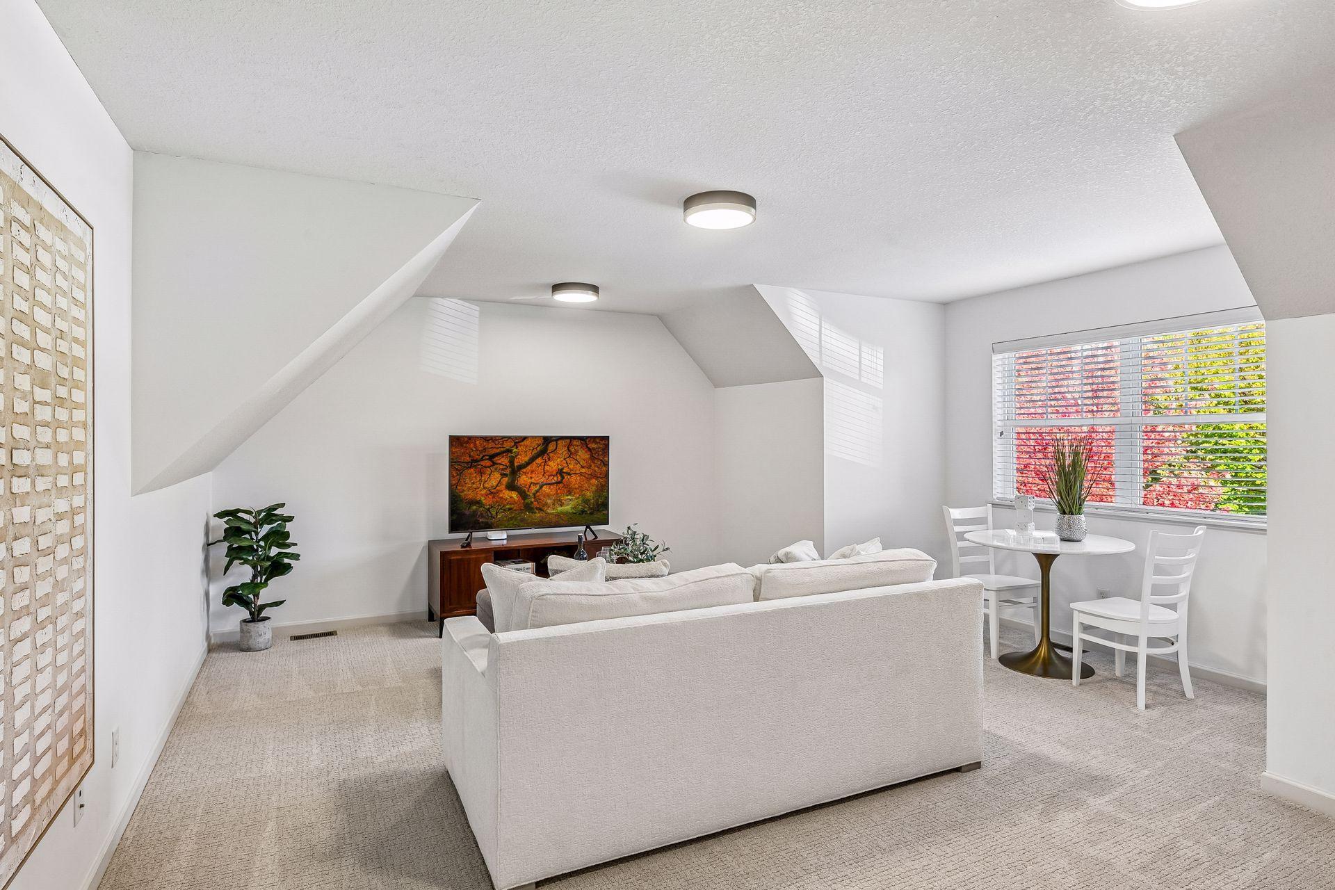 View of Residential at 1083 Rosemary Circle, Chaska MN 55318, Chaska (16 of 29) - Mike Wilen | Minnesota Team Real Estate